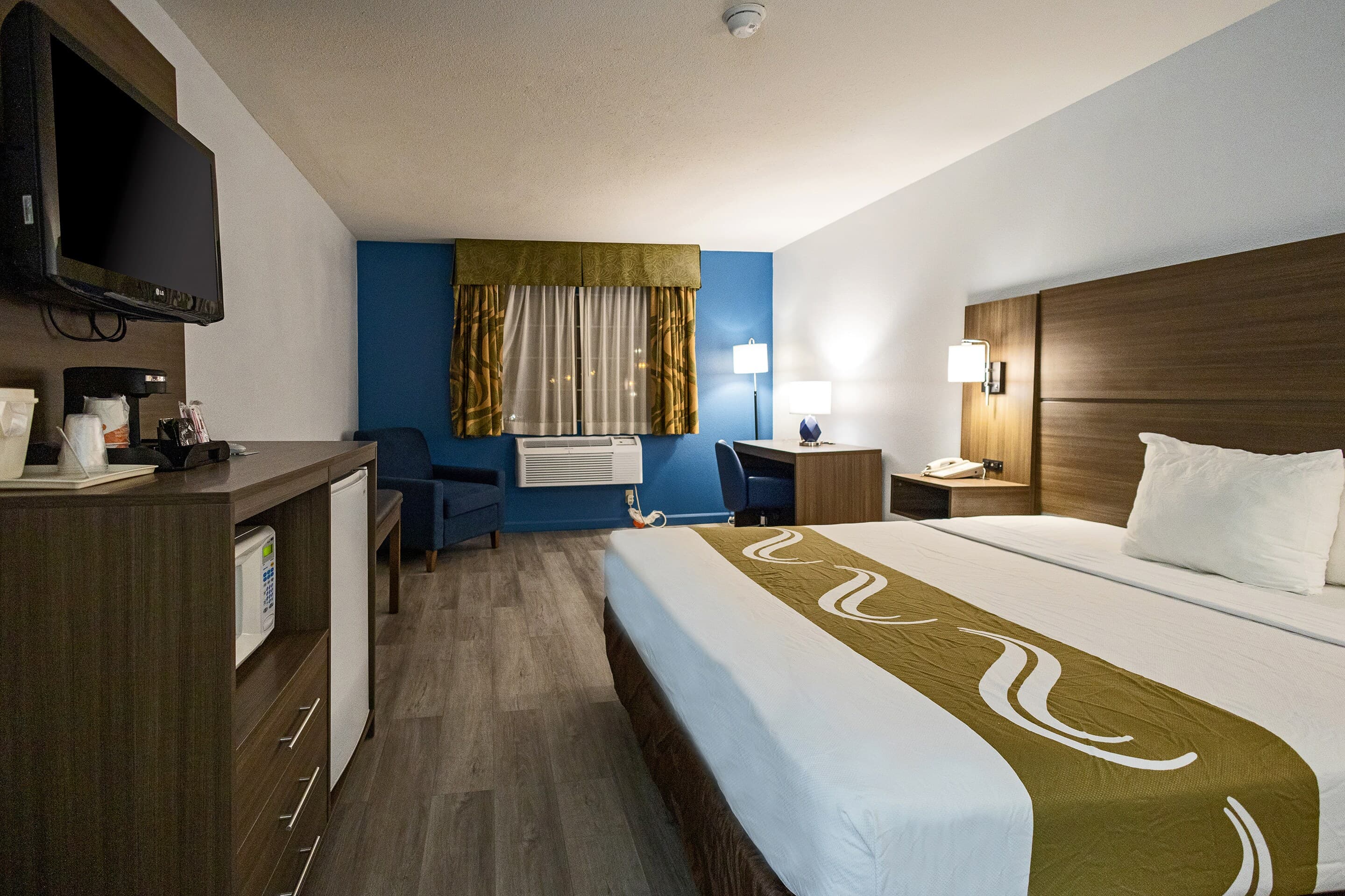 Quality Inn & Suites Tulare - Image 2