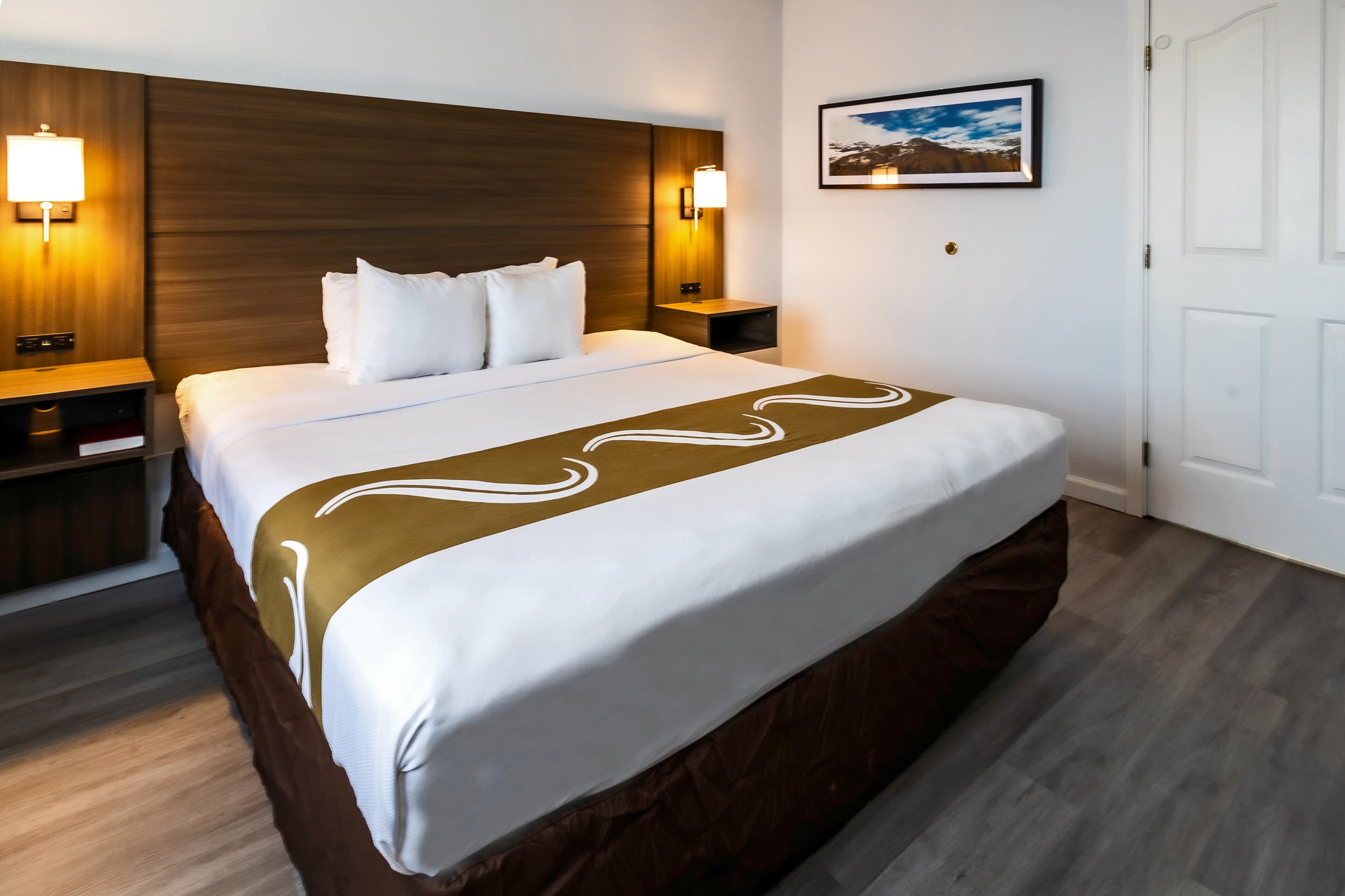 Quality Inn & Suites Tulare — 8