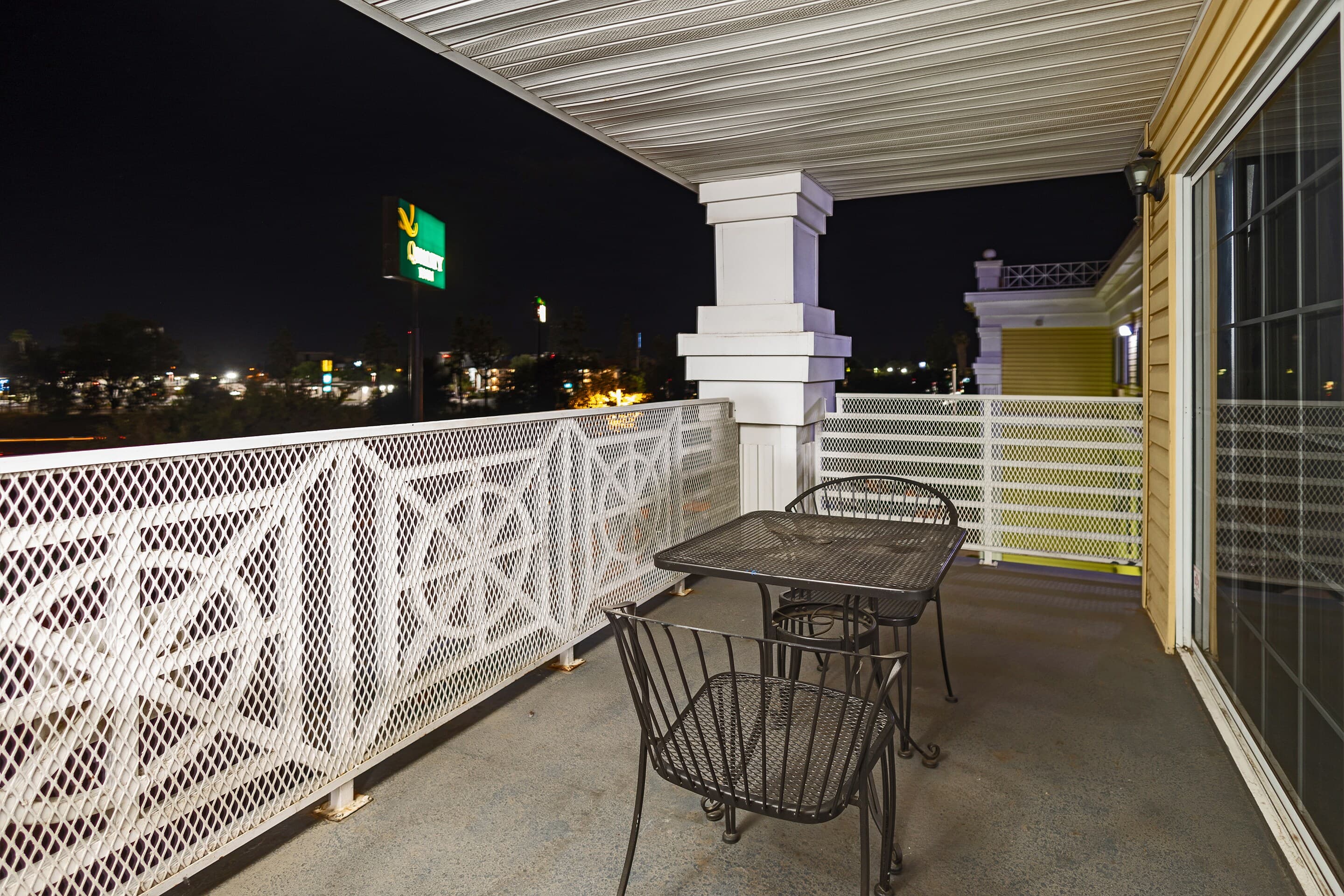 Quality Inn & Suites Tulare — 10