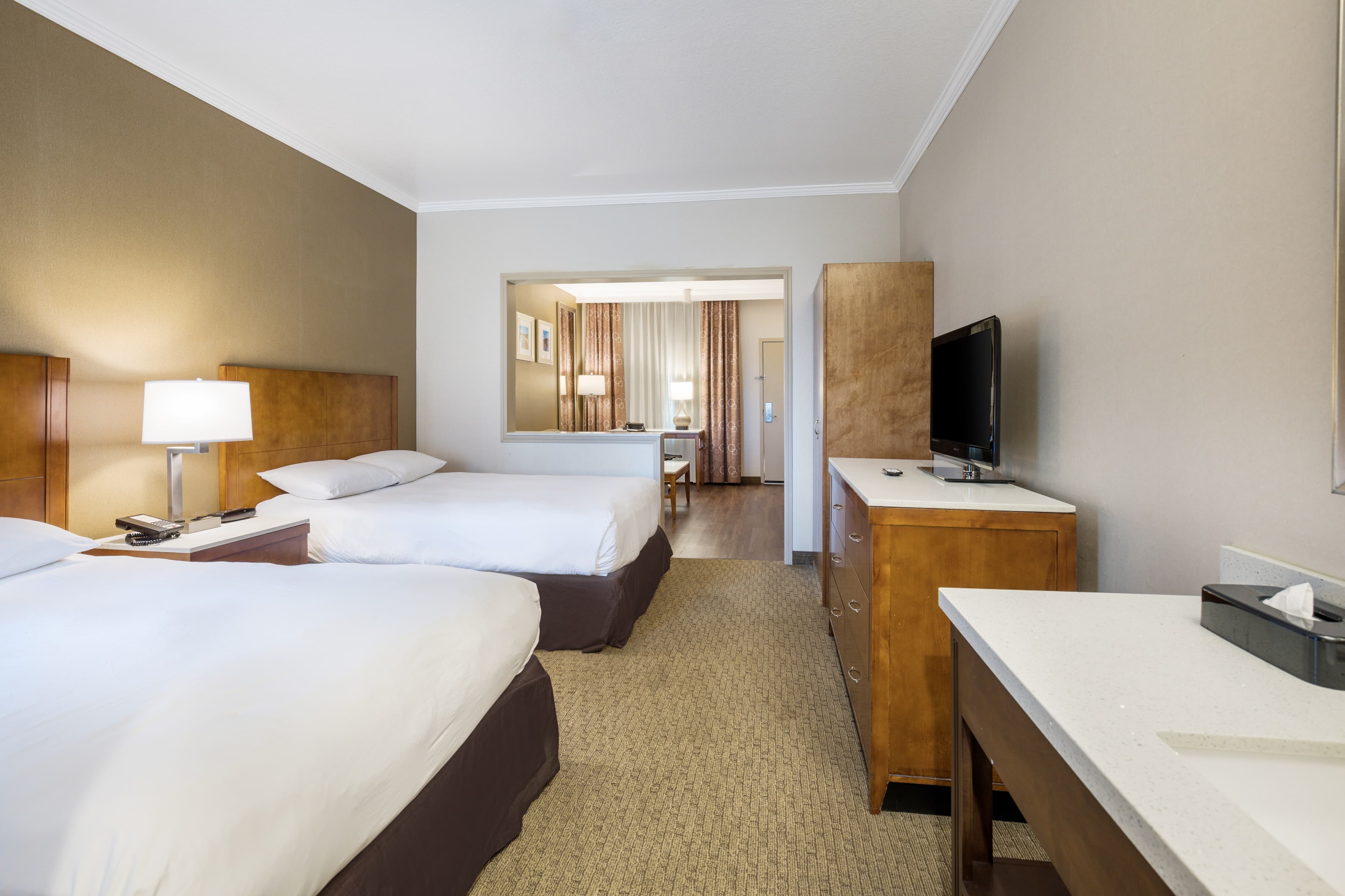 MainStay Suites Orange County John Wayne Airport - Image 5