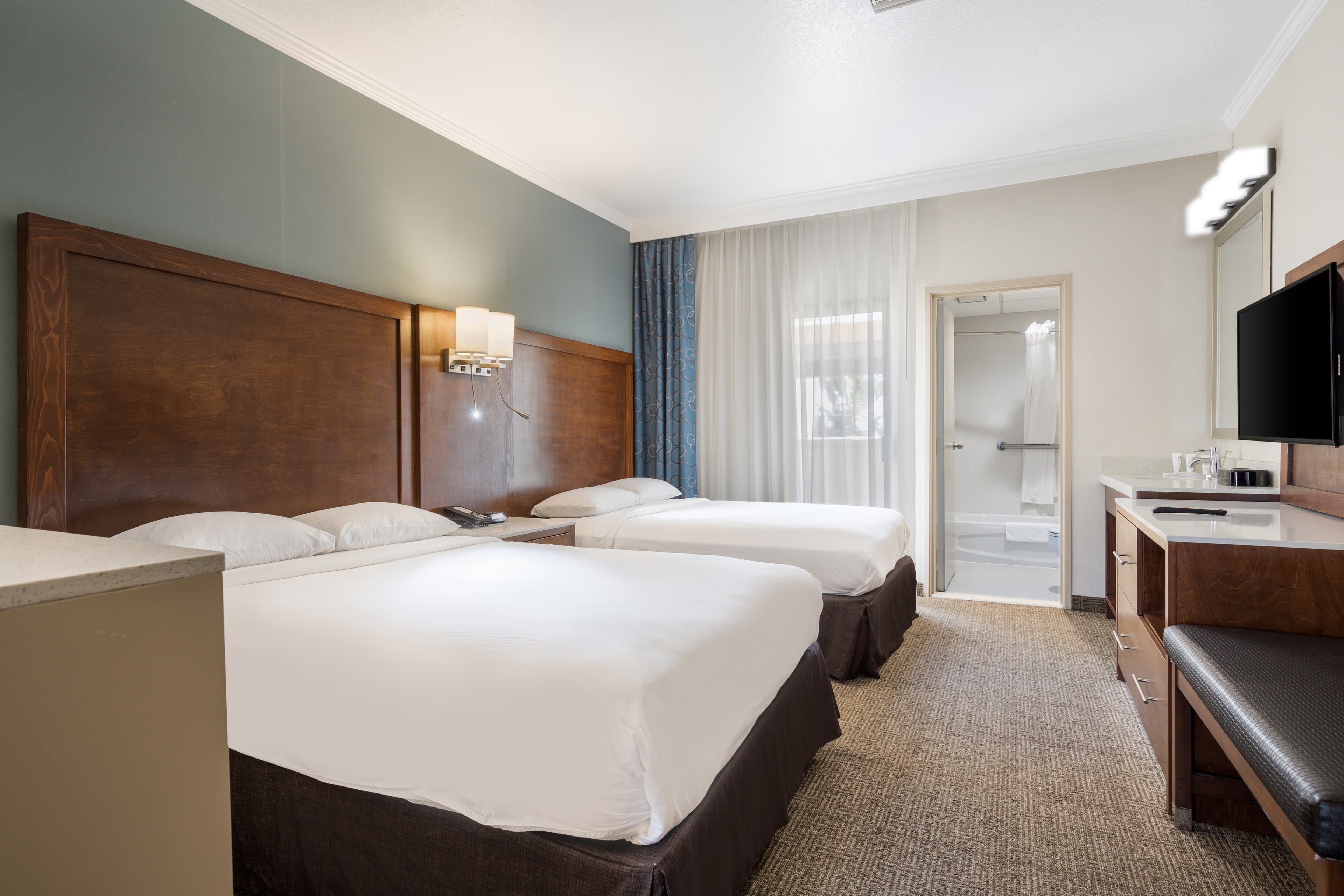 MainStay Suites Orange County John Wayne Airport — 14