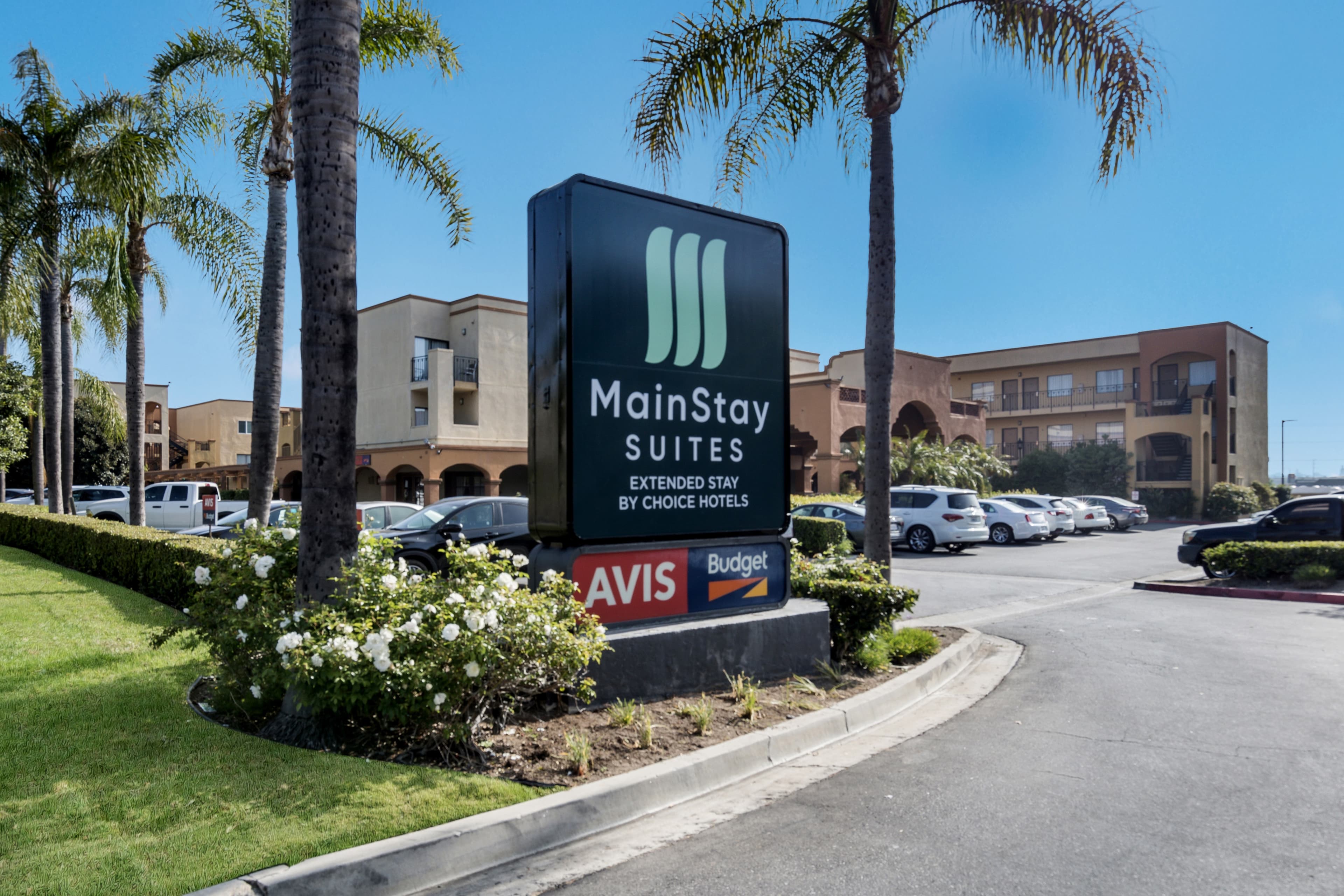 MainStay Suites Orange County John Wayne Airport - Image 1