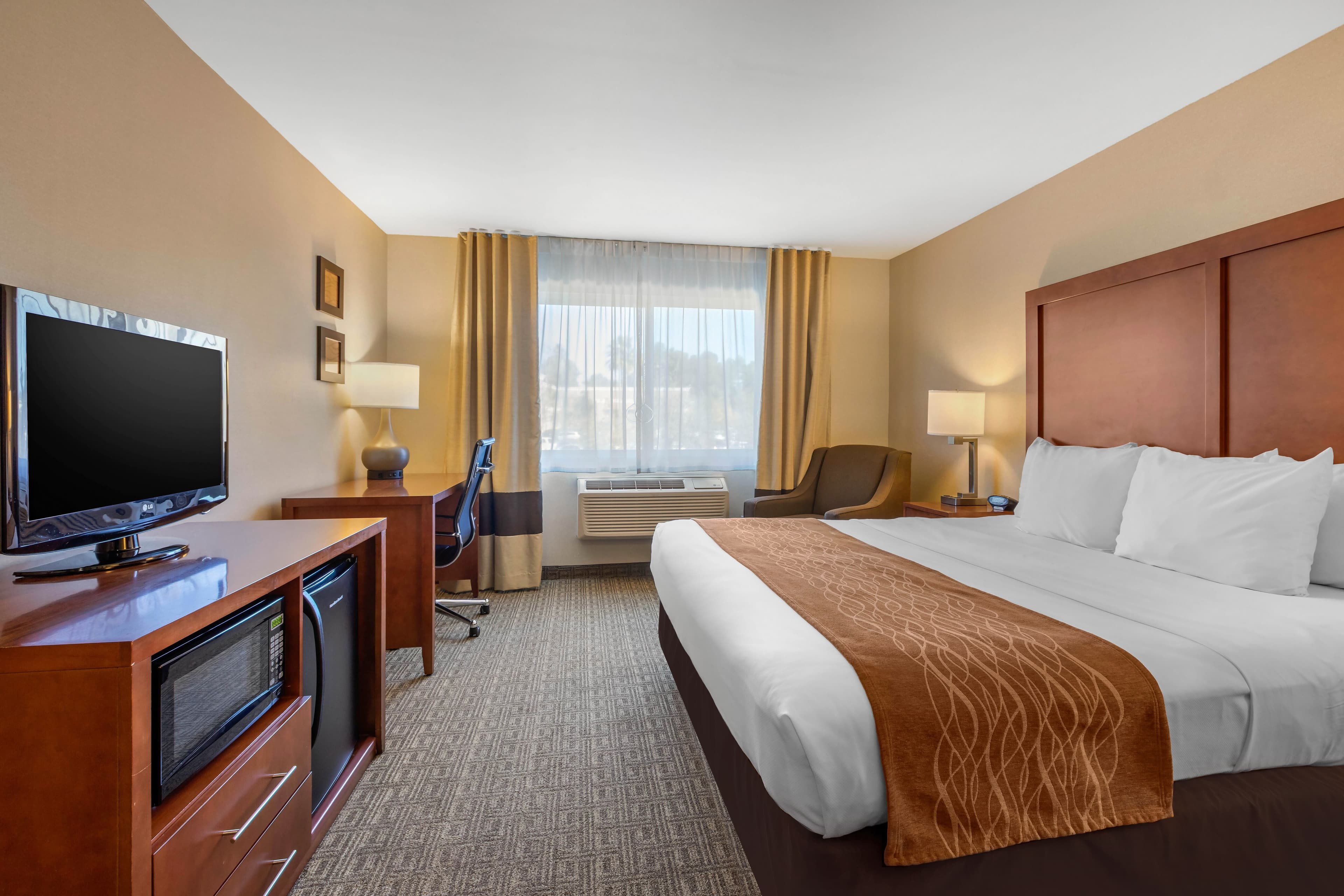 Comfort Inn & Suites Murrieta Temecula Wine Country — 13