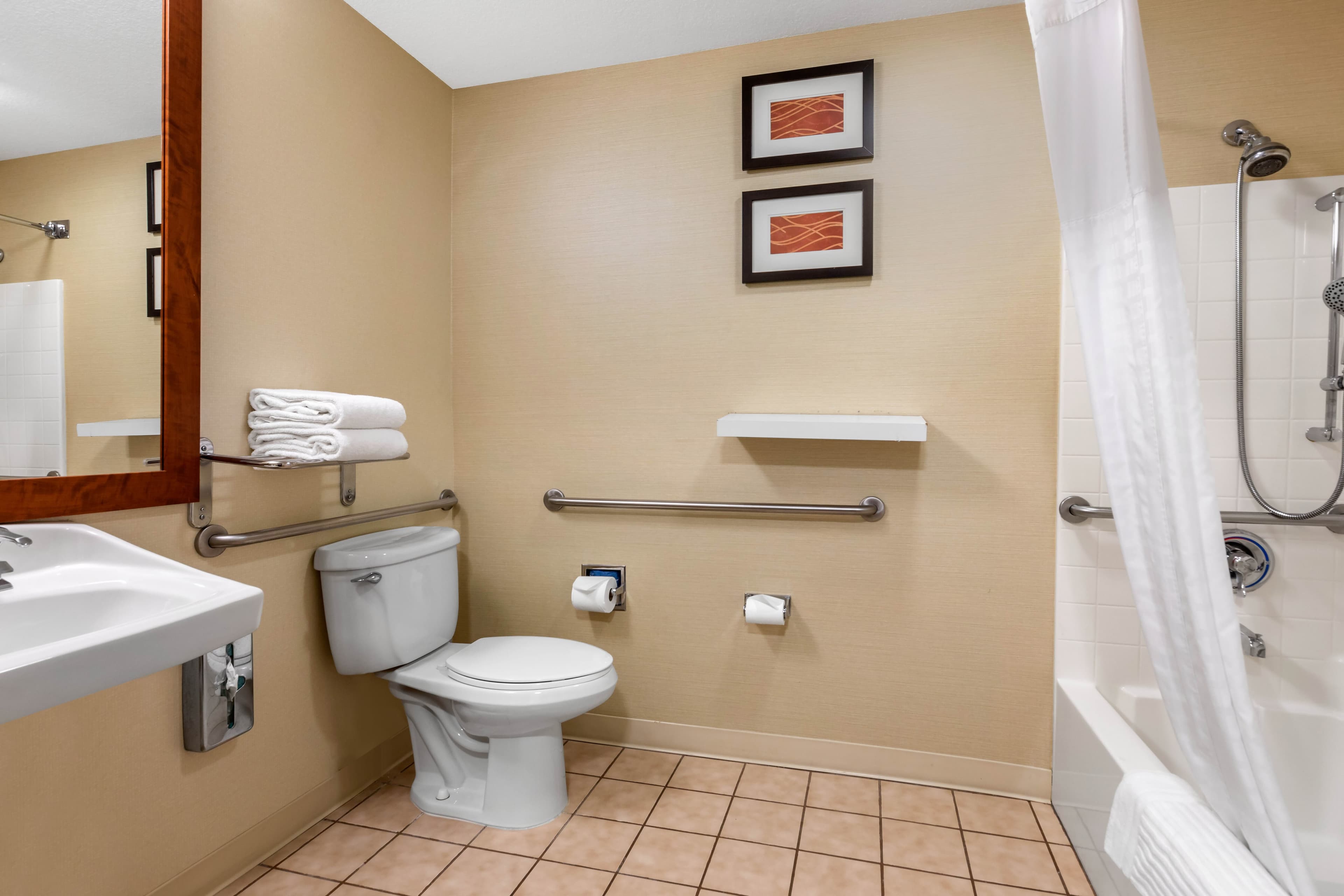 Comfort Inn & Suites Murrieta Temecula Wine Country — 16