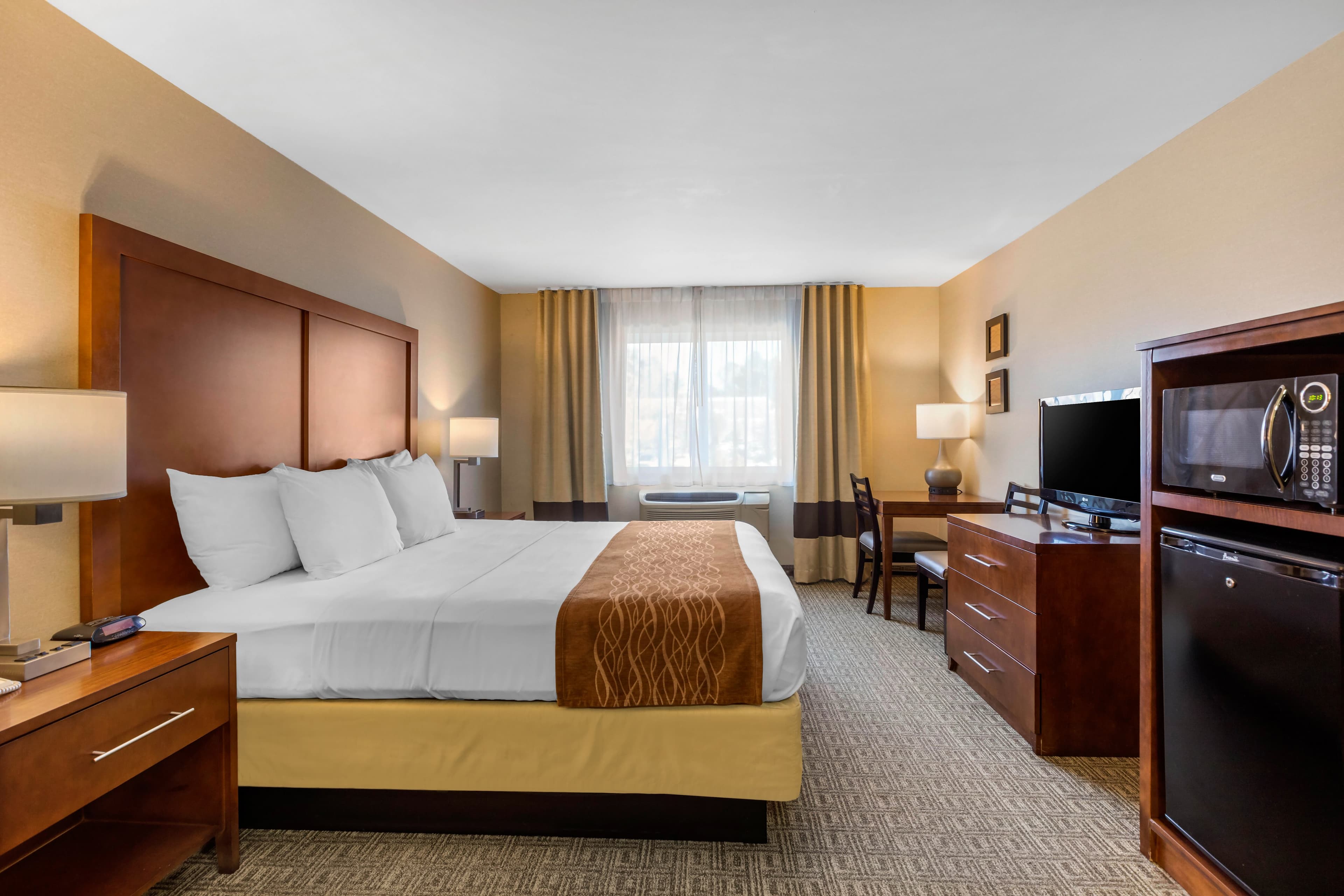 Comfort Inn & Suites Murrieta Temecula Wine Country - Image 3