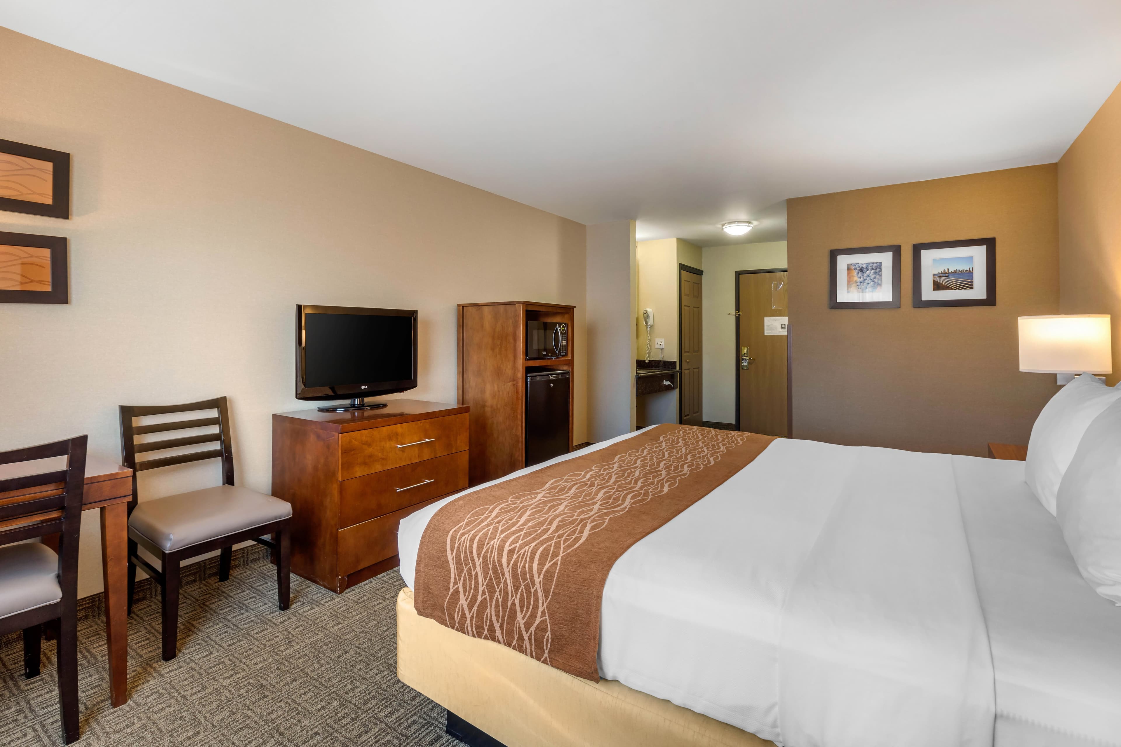 Comfort Inn & Suites Murrieta Temecula Wine Country - Image 5