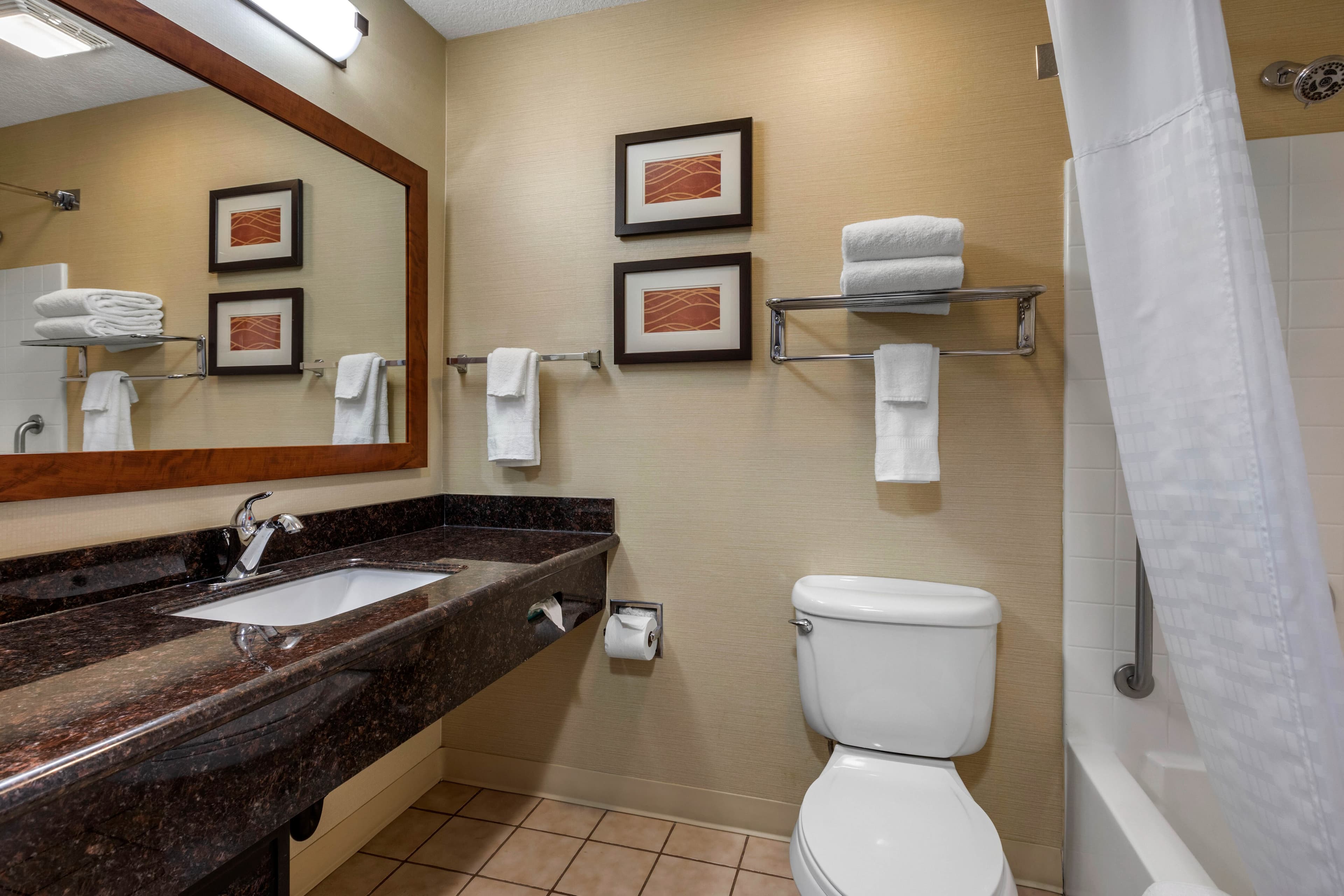 Comfort Inn & Suites Murrieta Temecula Wine Country — 31