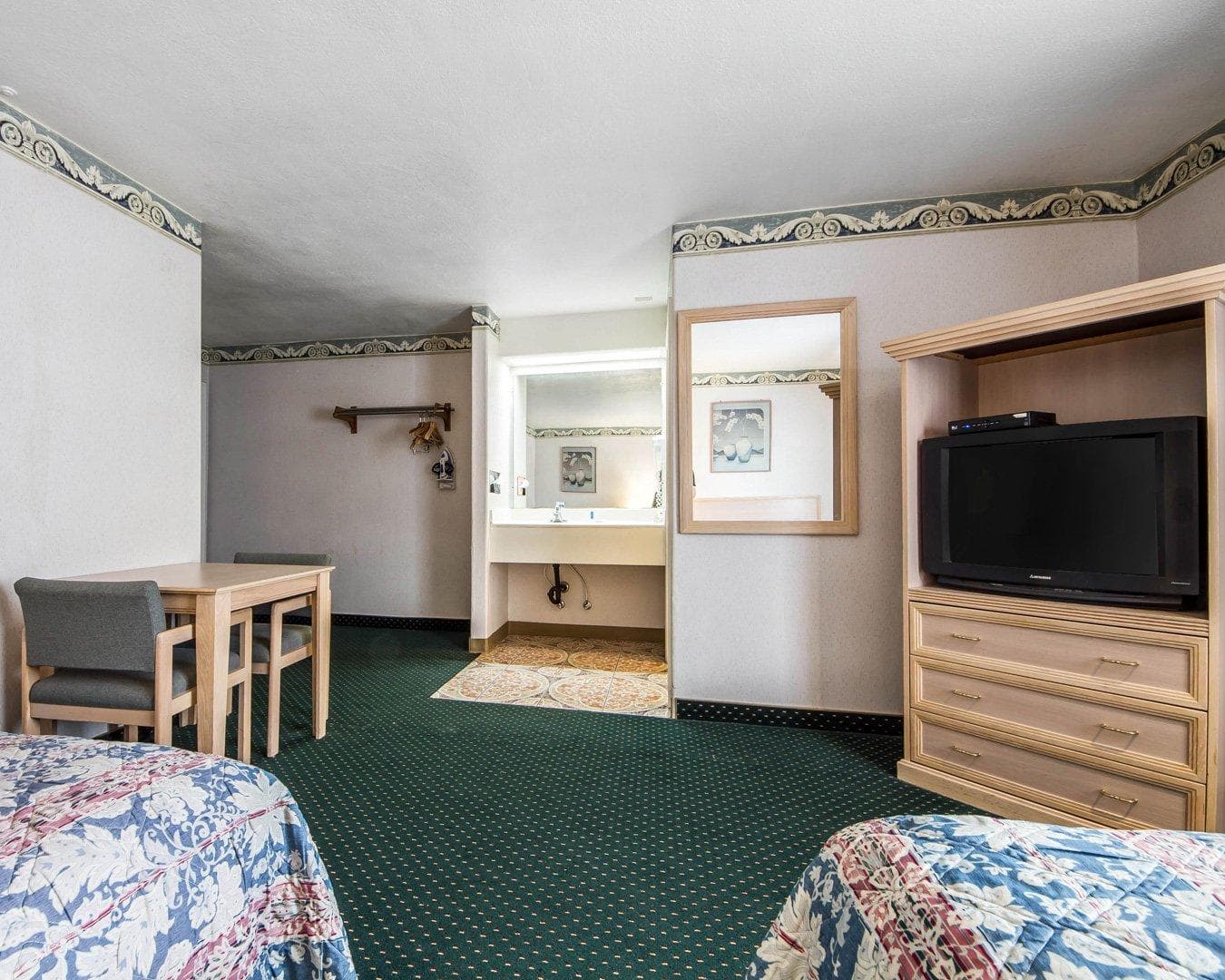 Rodeway Inn Monterey Near Fairgrounds — 16