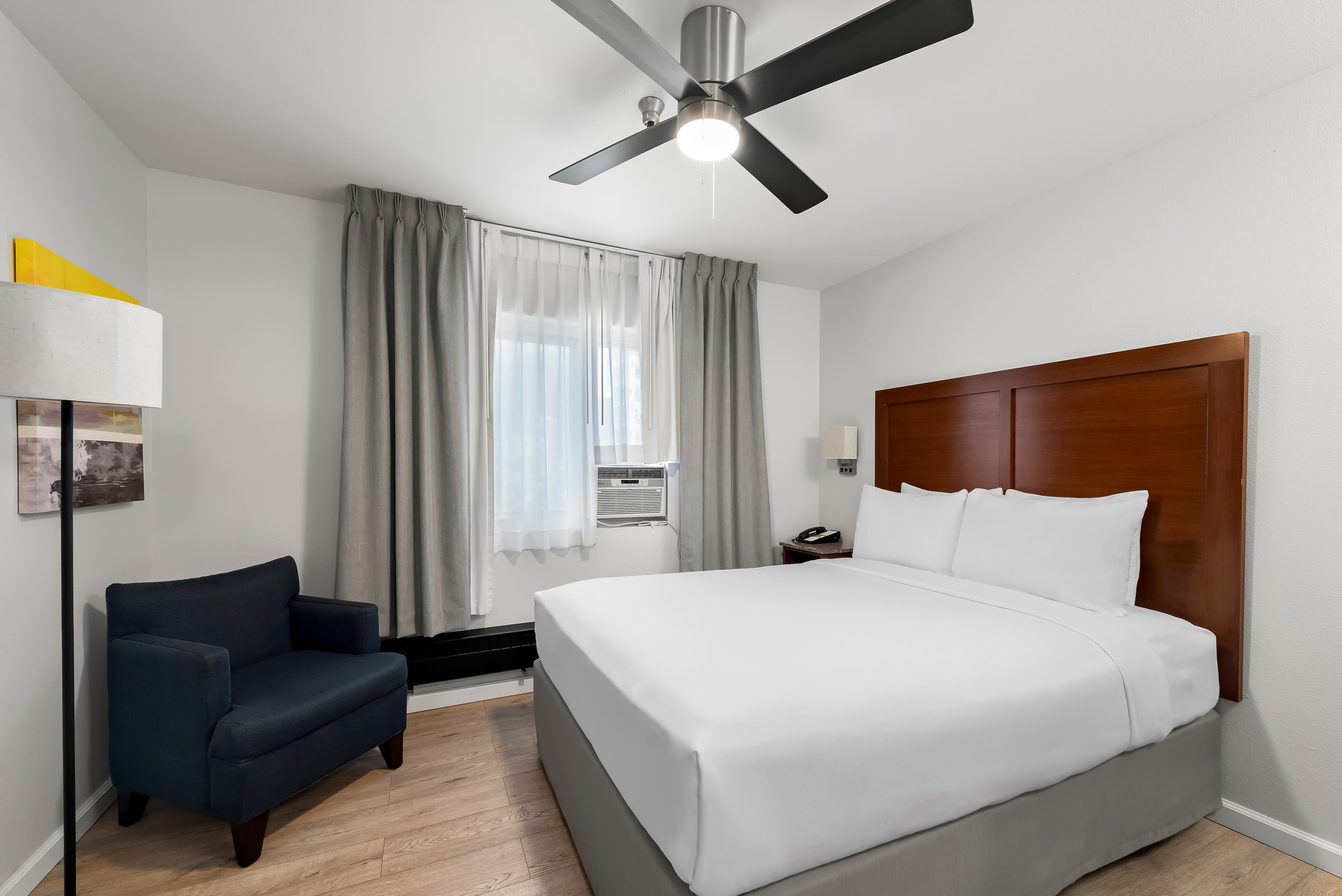 Comfort Inn Gaslamp Convention Center - Image 2