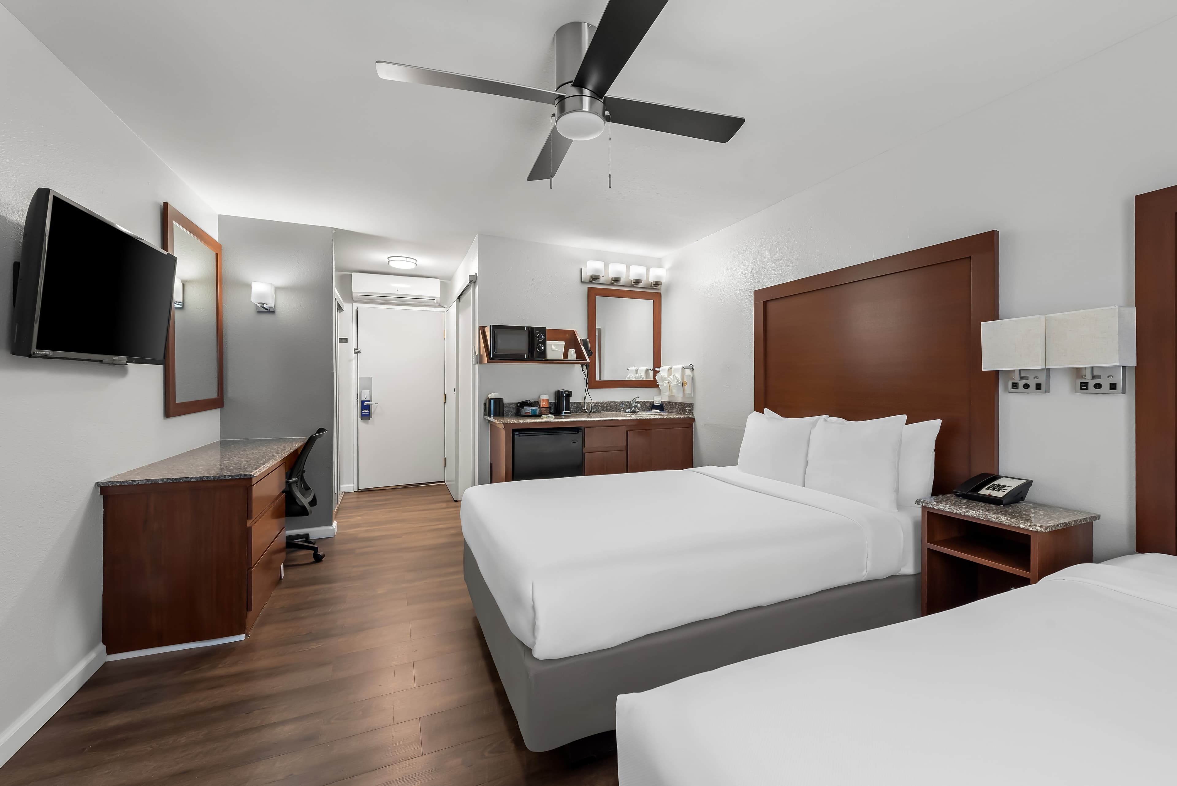 Comfort Inn Gaslamp Convention Center — 7