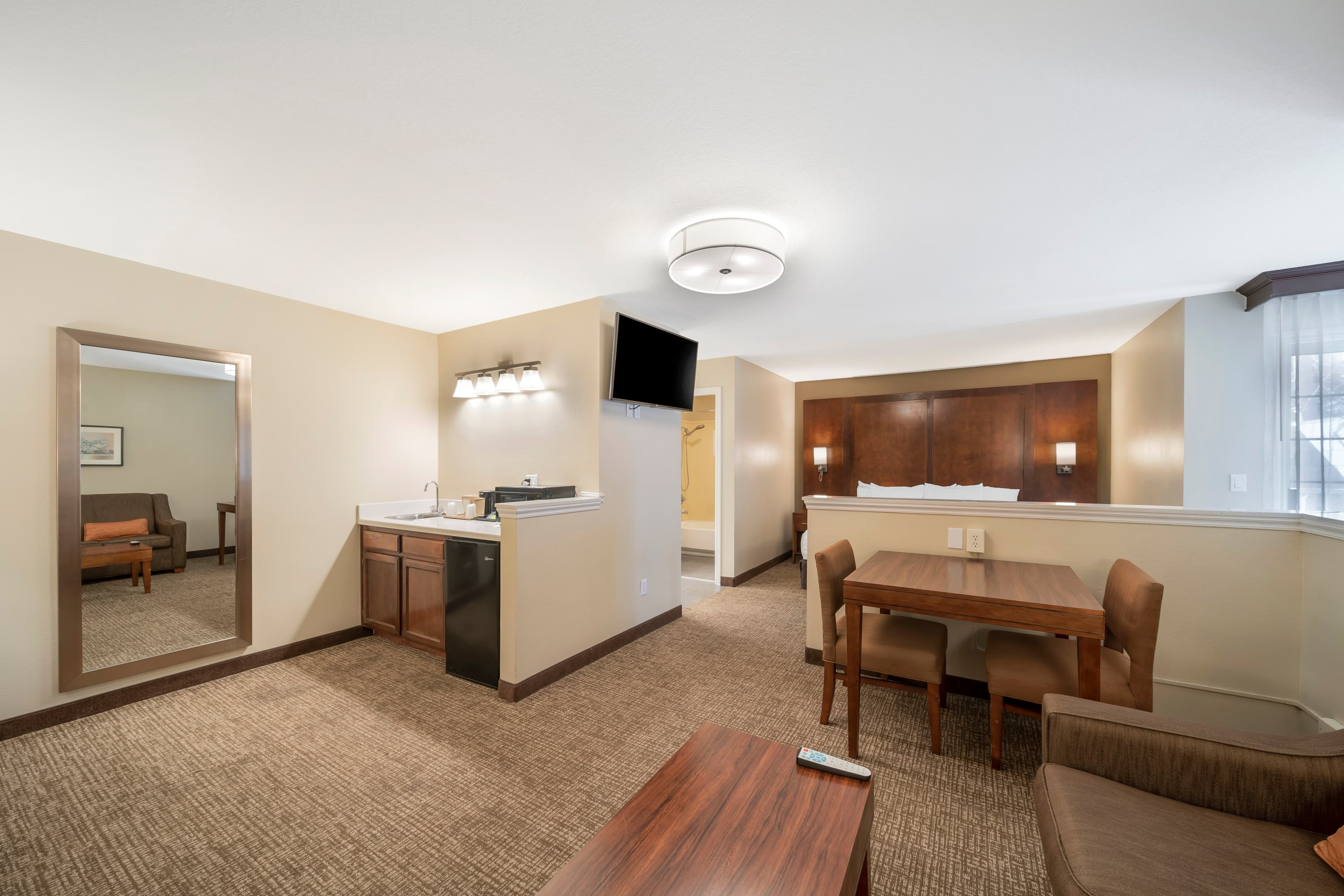 Comfort Suites Red Bluff near I-5 — 9