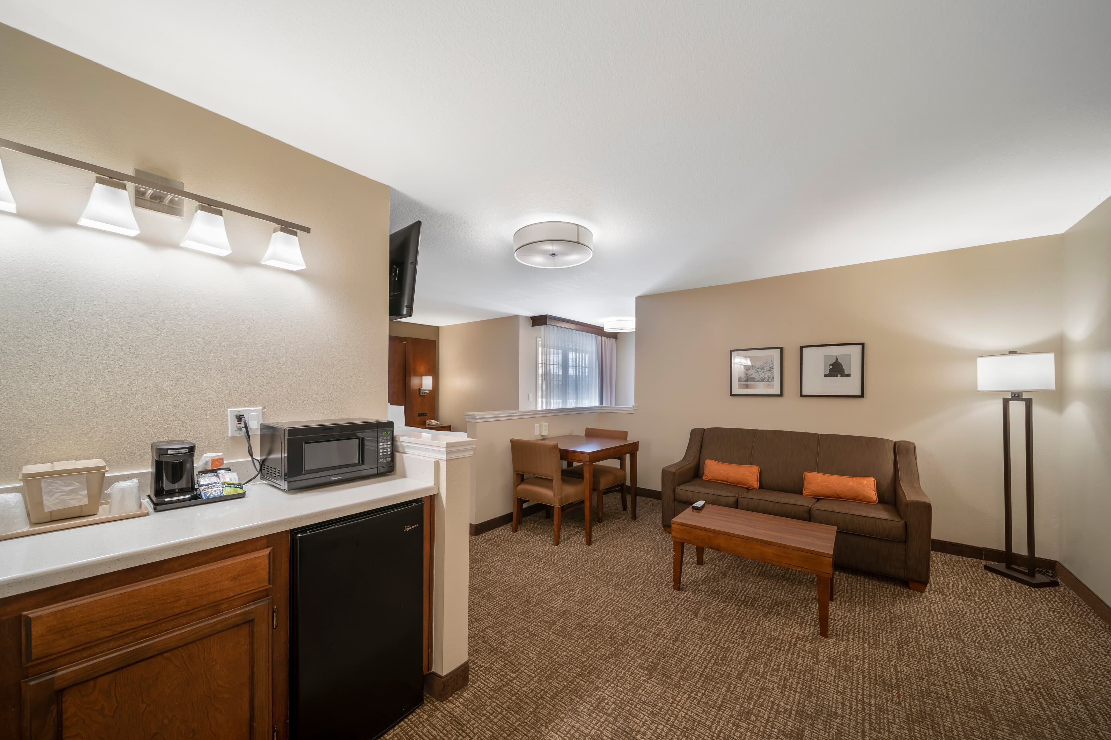 Comfort Suites Red Bluff near I-5 — 10