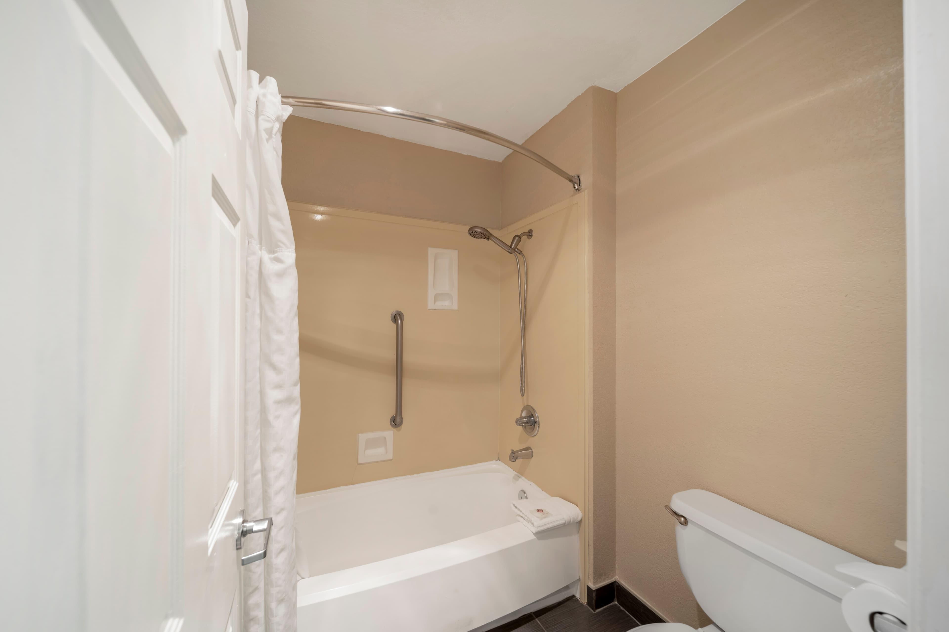 Comfort Suites Red Bluff near I-5 — 17