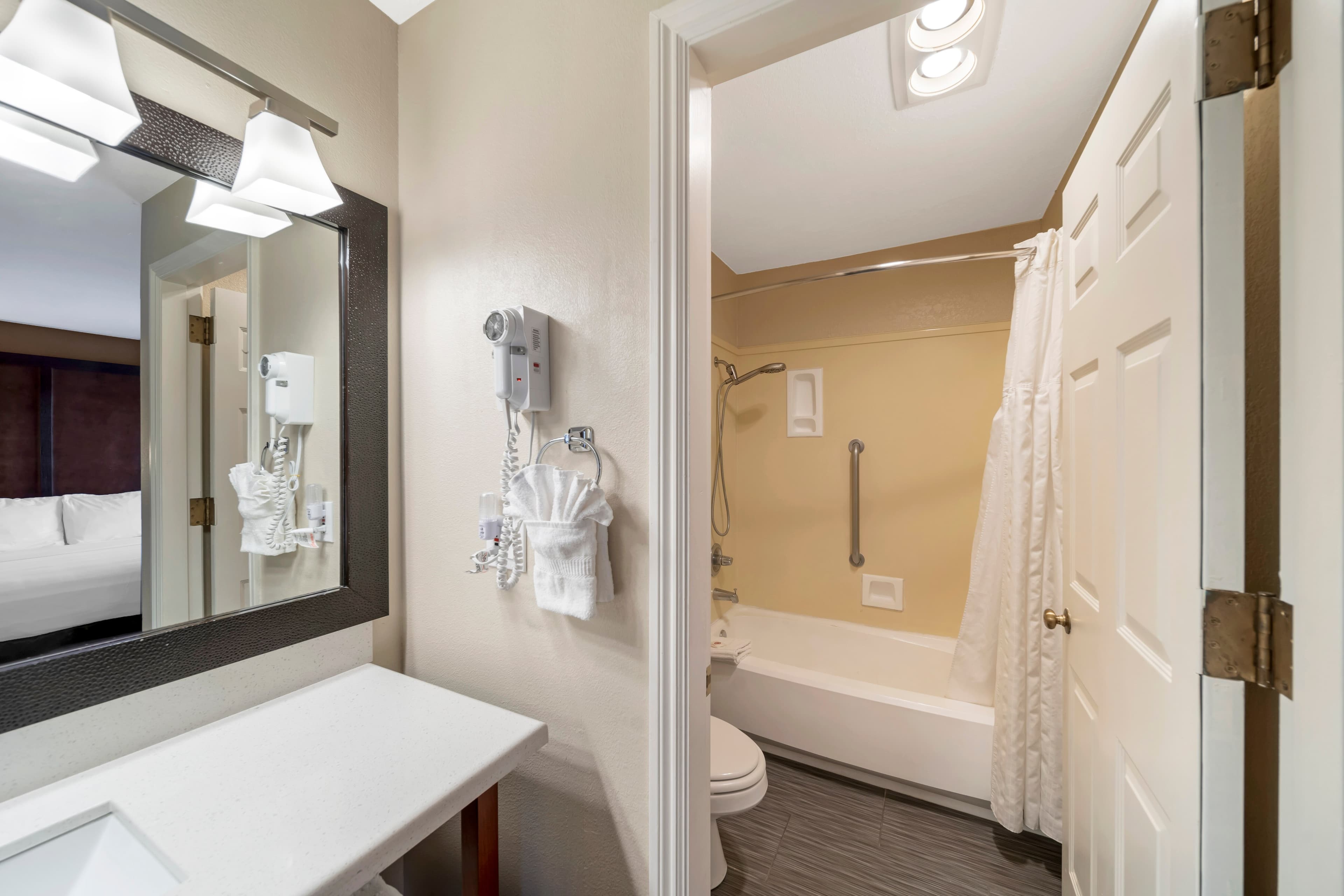 Comfort Suites Red Bluff near I-5 — 21