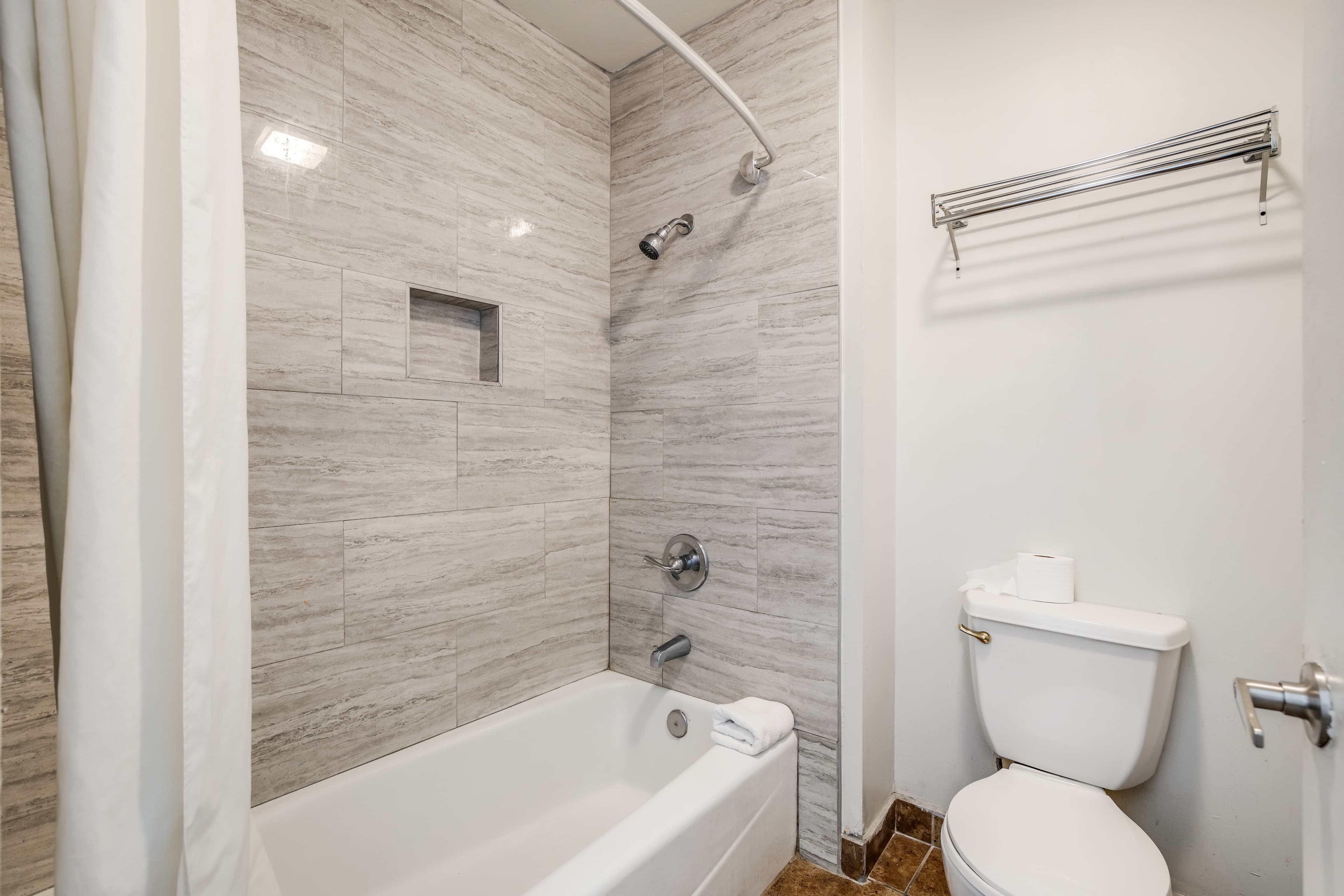 Rodeway Inn Old Town Temecula — 5