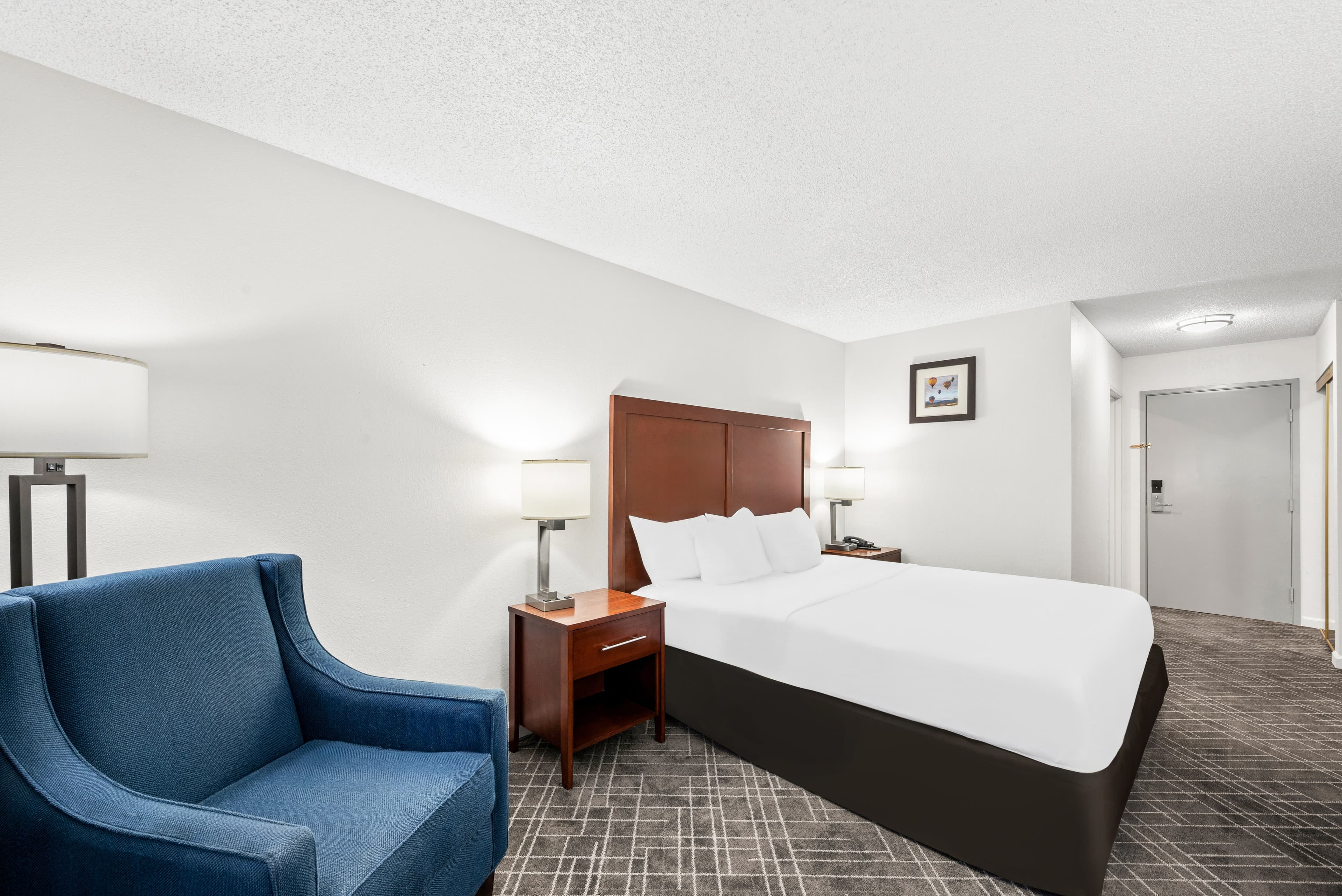 Comfort Inn Yreka I-5 - Image 3