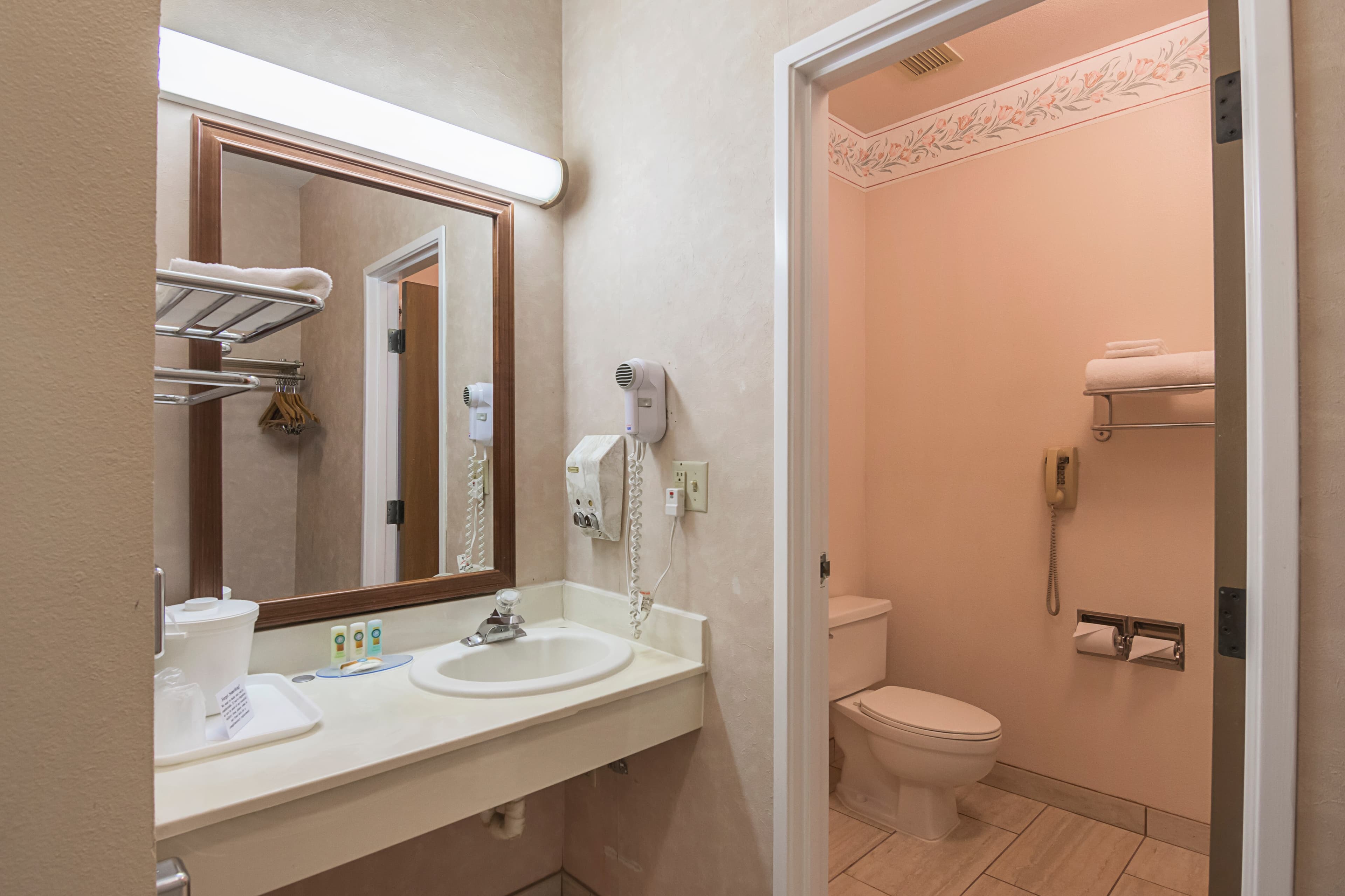 Quality Inn Fresno Yosemite Airport — 17