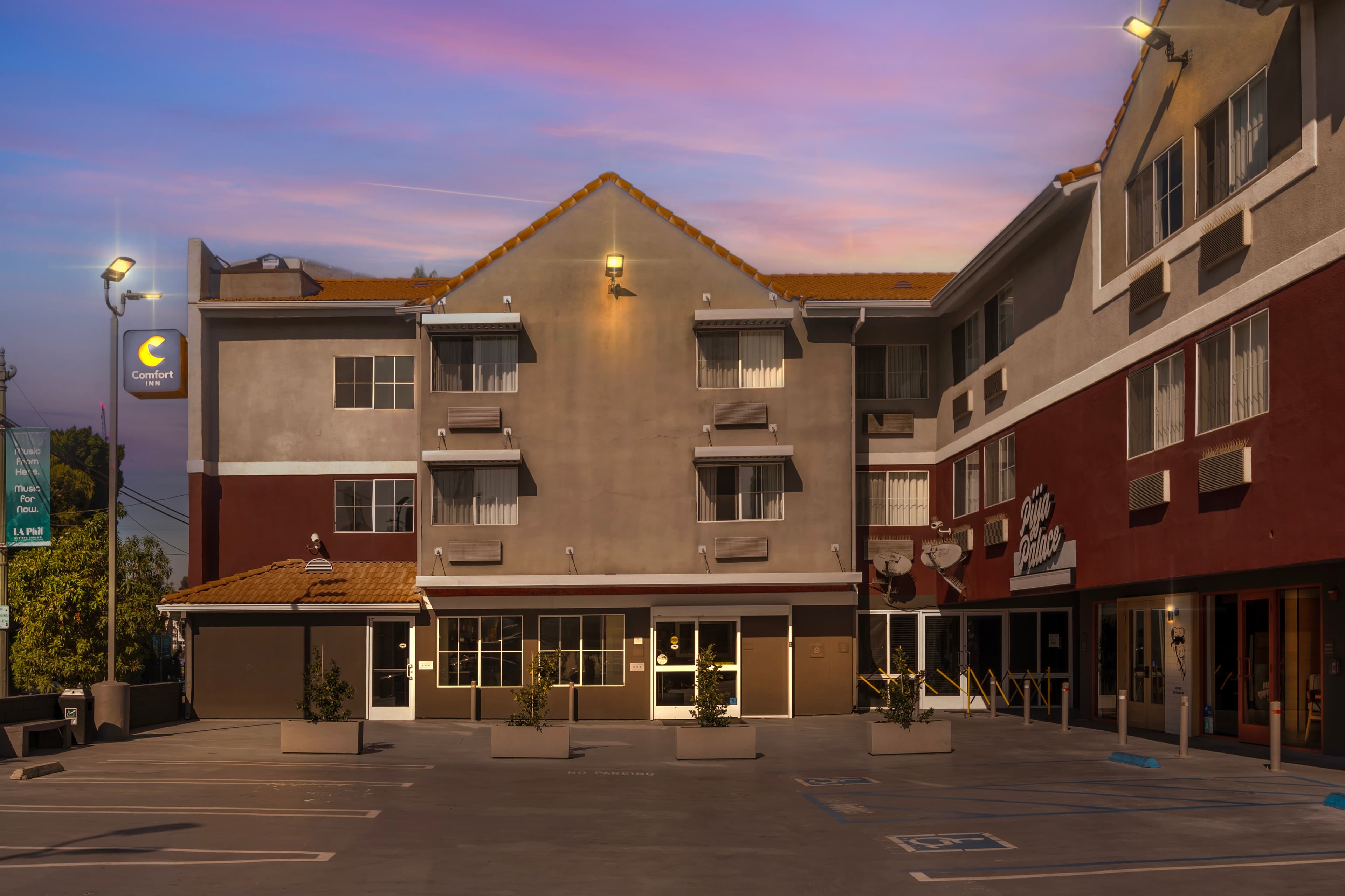 Comfort Inn Los Angeles near Hollywood - Image 1