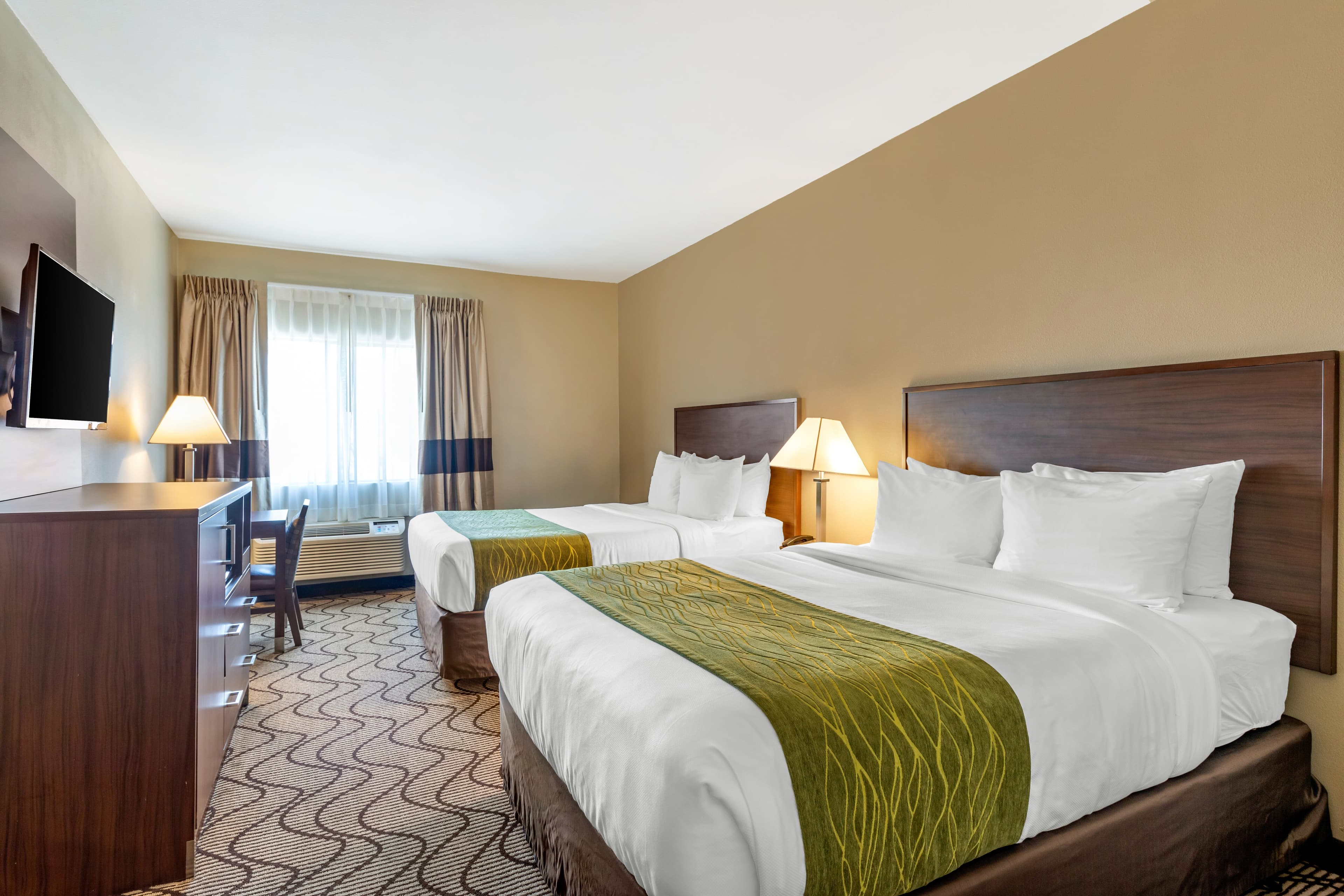 Comfort Inn & Suites Orange County John Wayne Airport — 24