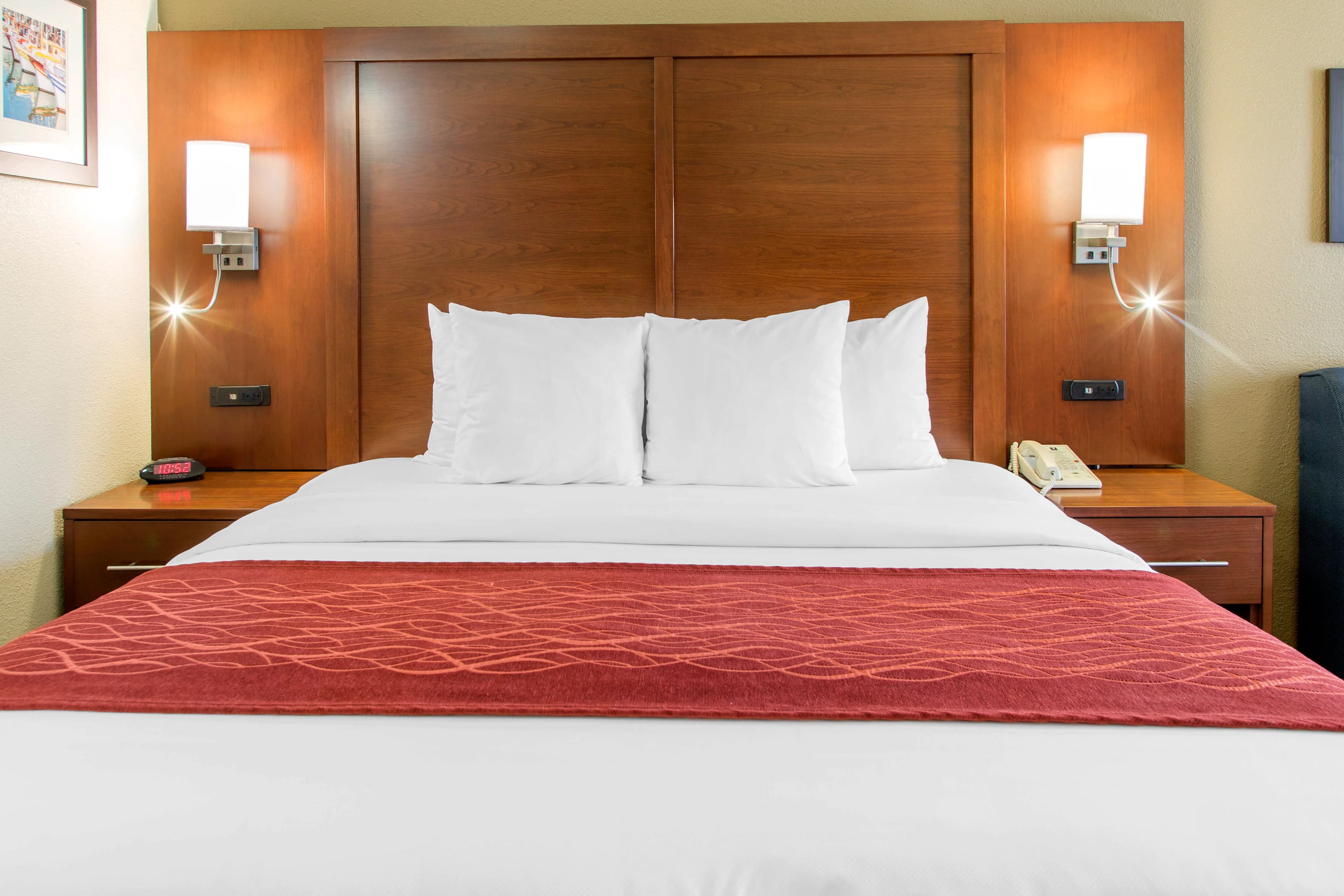 Comfort Inn & Suites San Francisco Airport North — 18