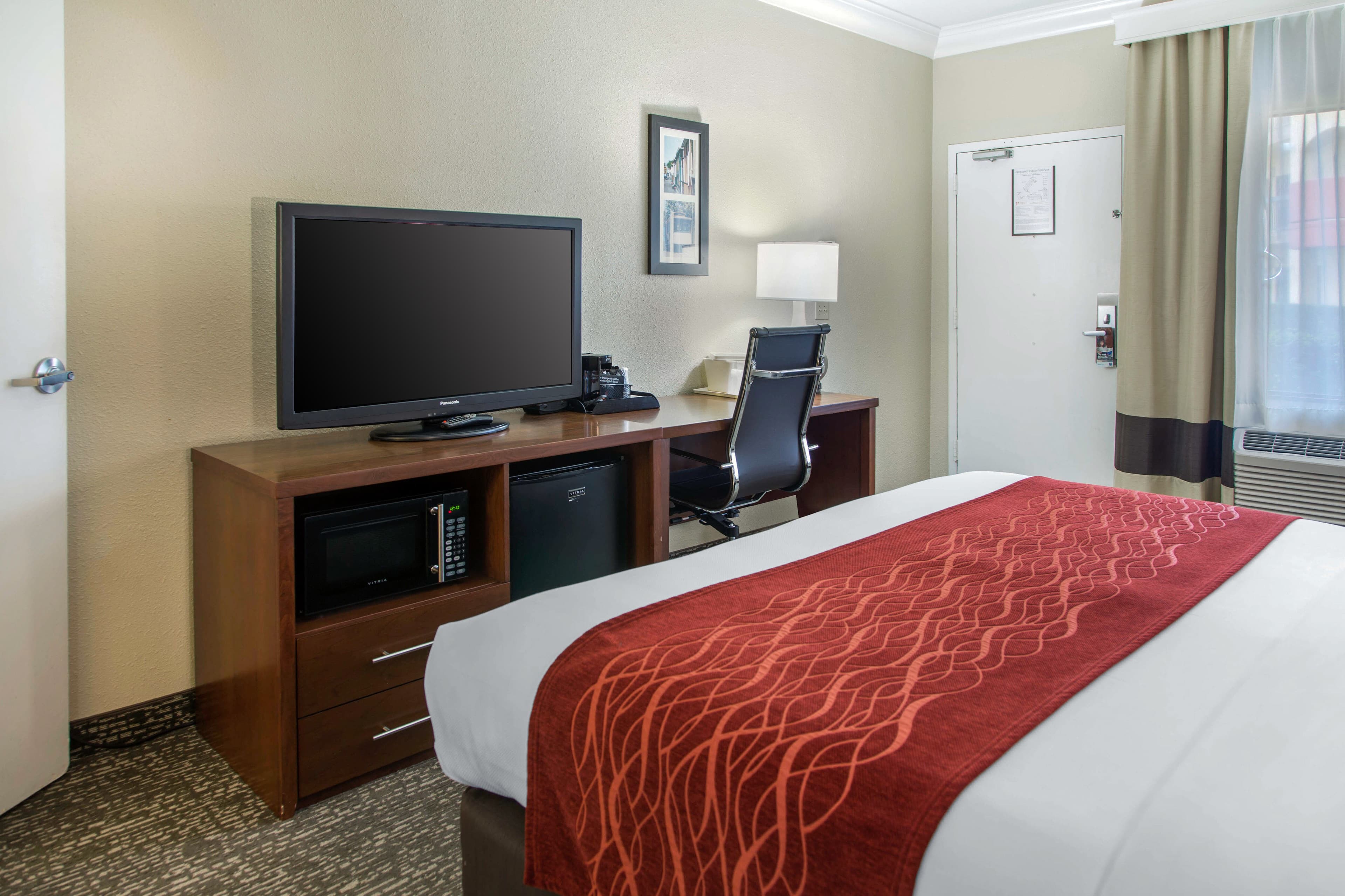 Comfort Inn & Suites San Francisco Airport North — 12