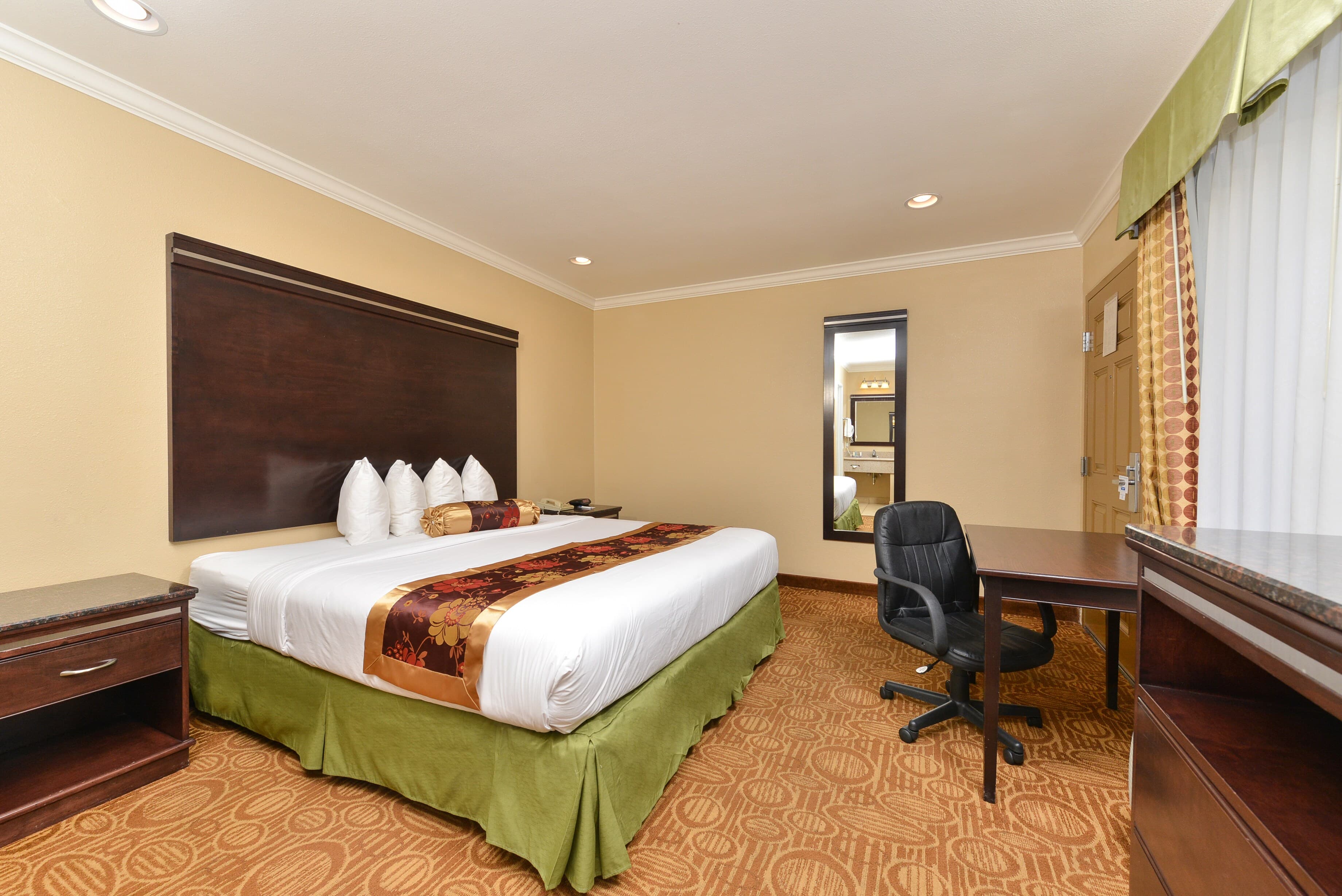 Rodeway Inn San Diego Near SDSU - Image 3