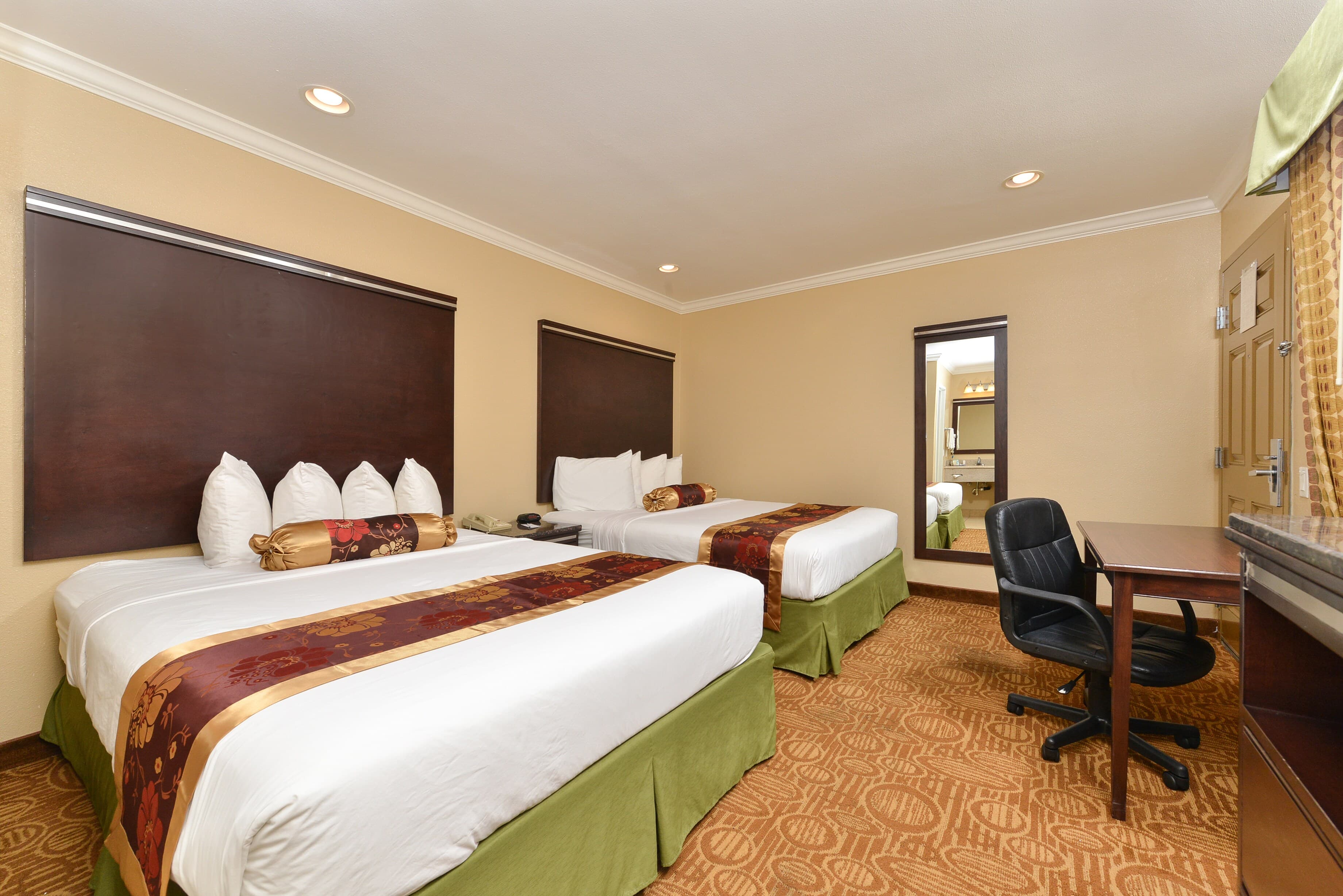 Rodeway Inn San Diego Near SDSU — 12