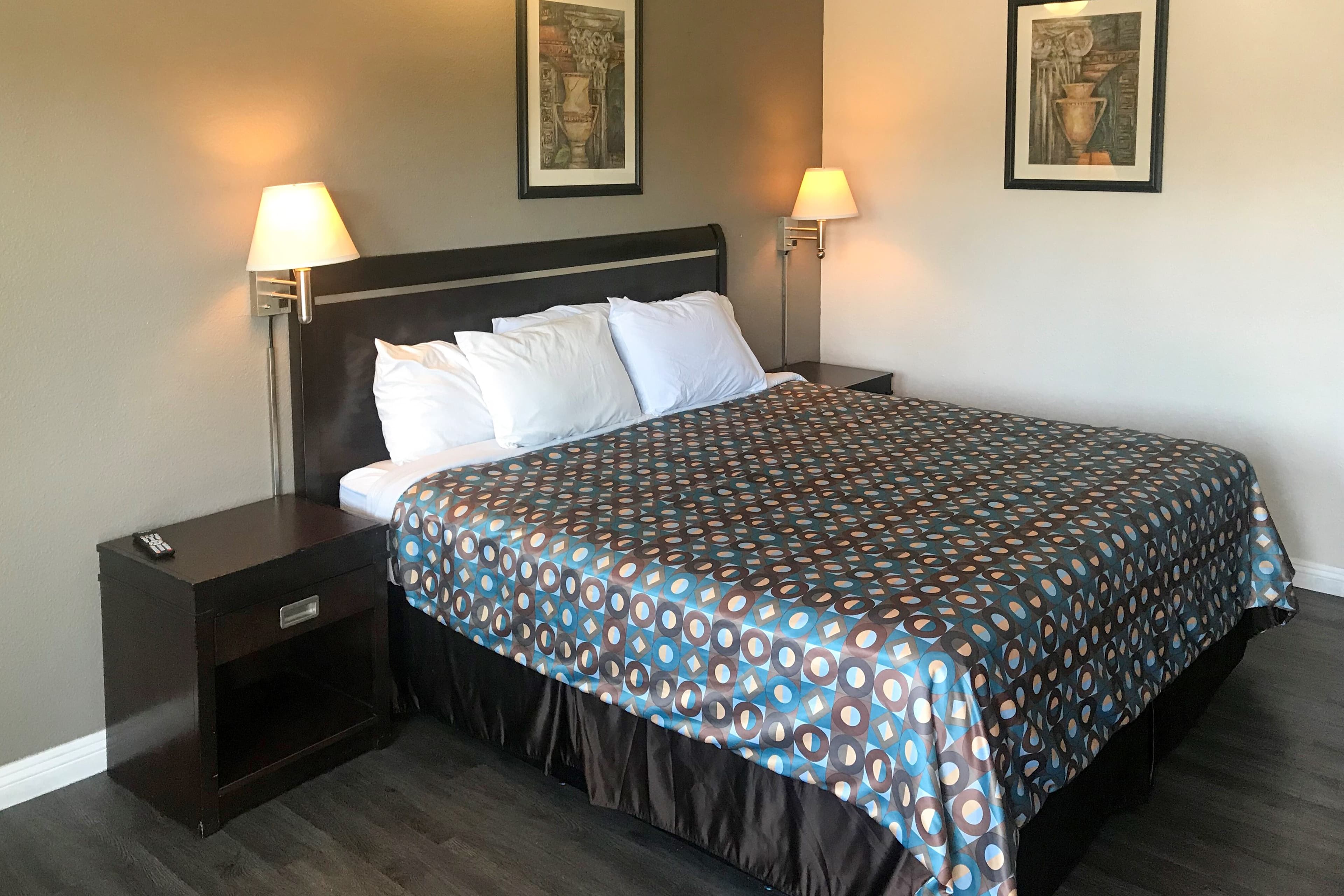 Rodeway Inn Ontario Mills Mall - Image 3