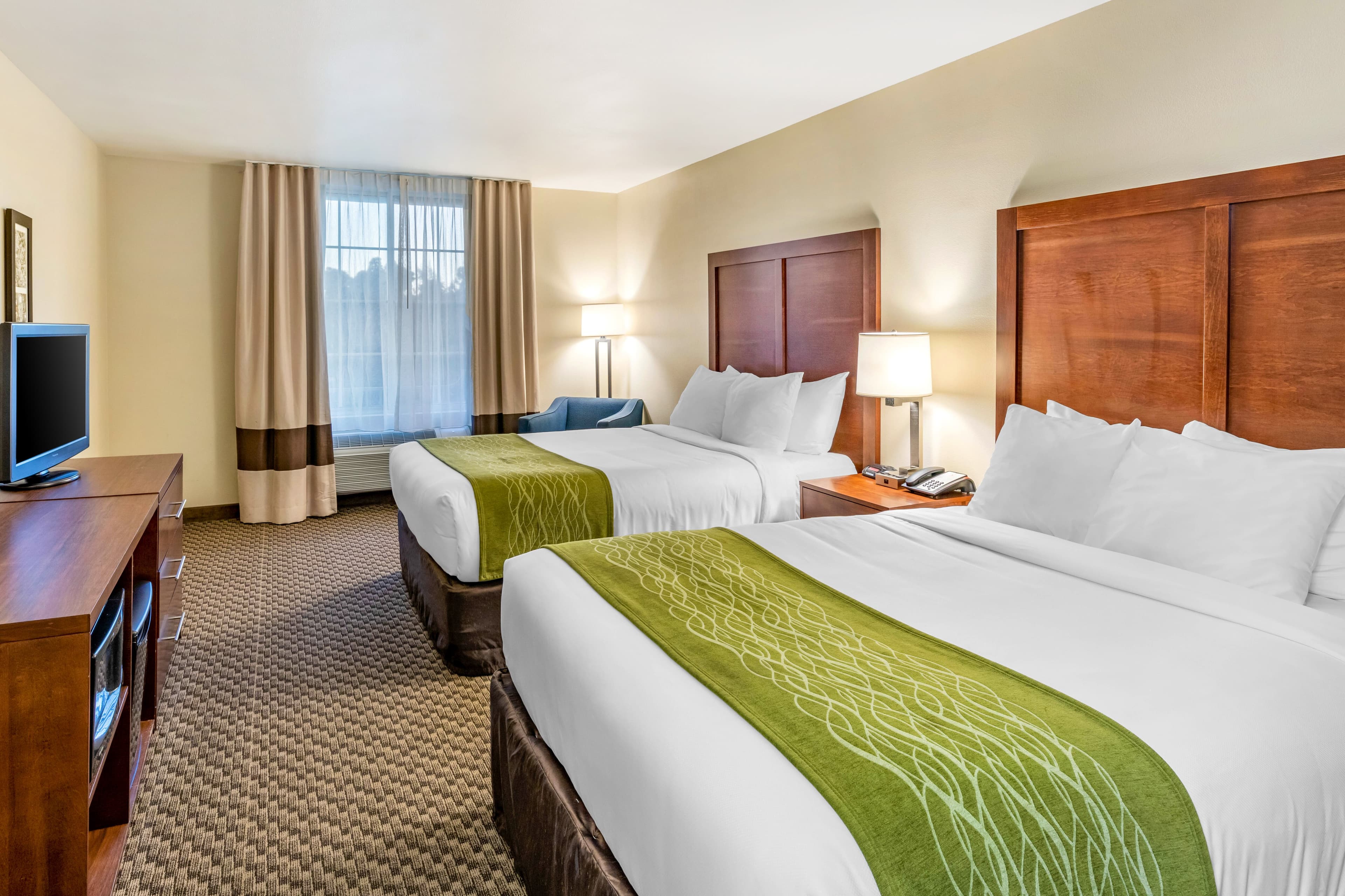 Comfort Inn & Suites Lancaster Antelope Valley - Image 3