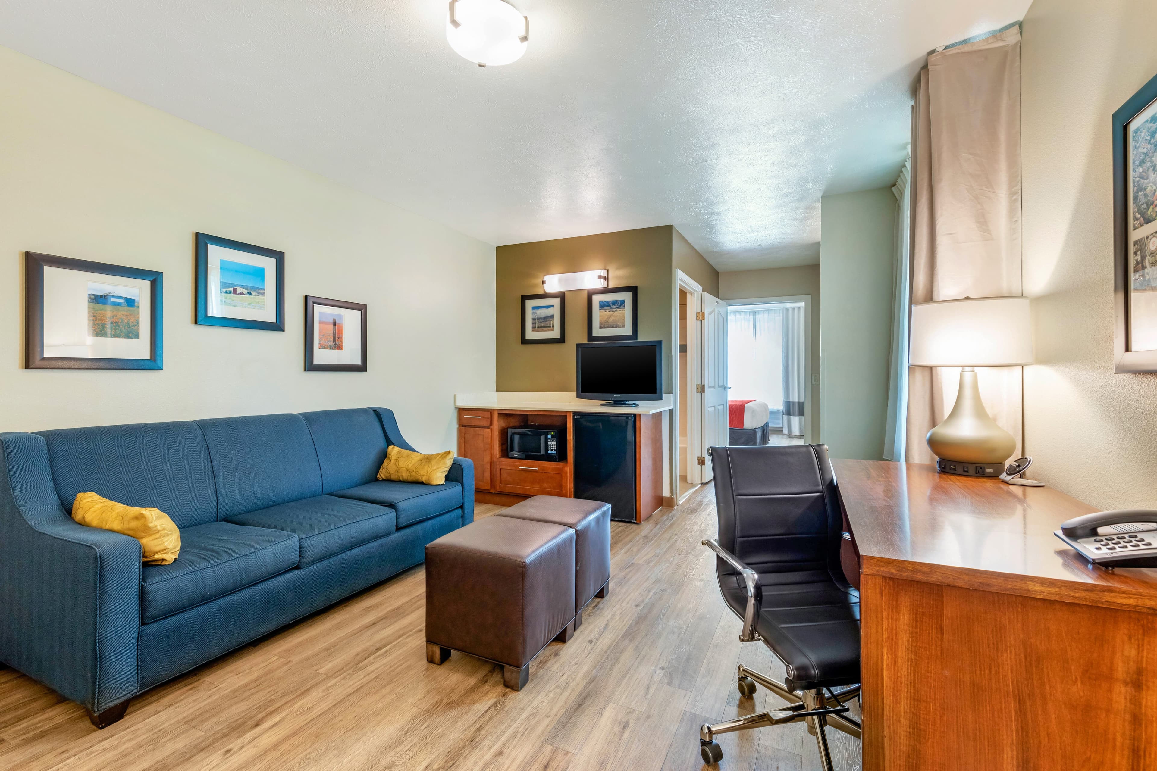Comfort Inn & Suites Lancaster Antelope Valley — 14