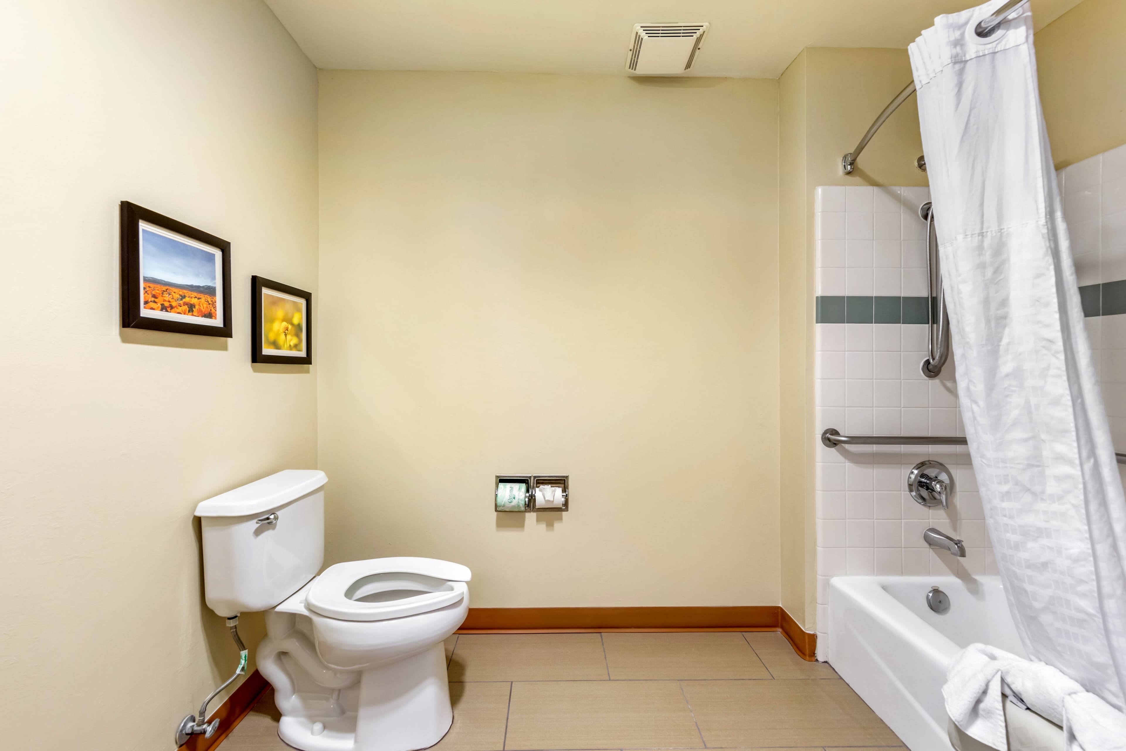 Comfort Inn & Suites Lancaster Antelope Valley — 21