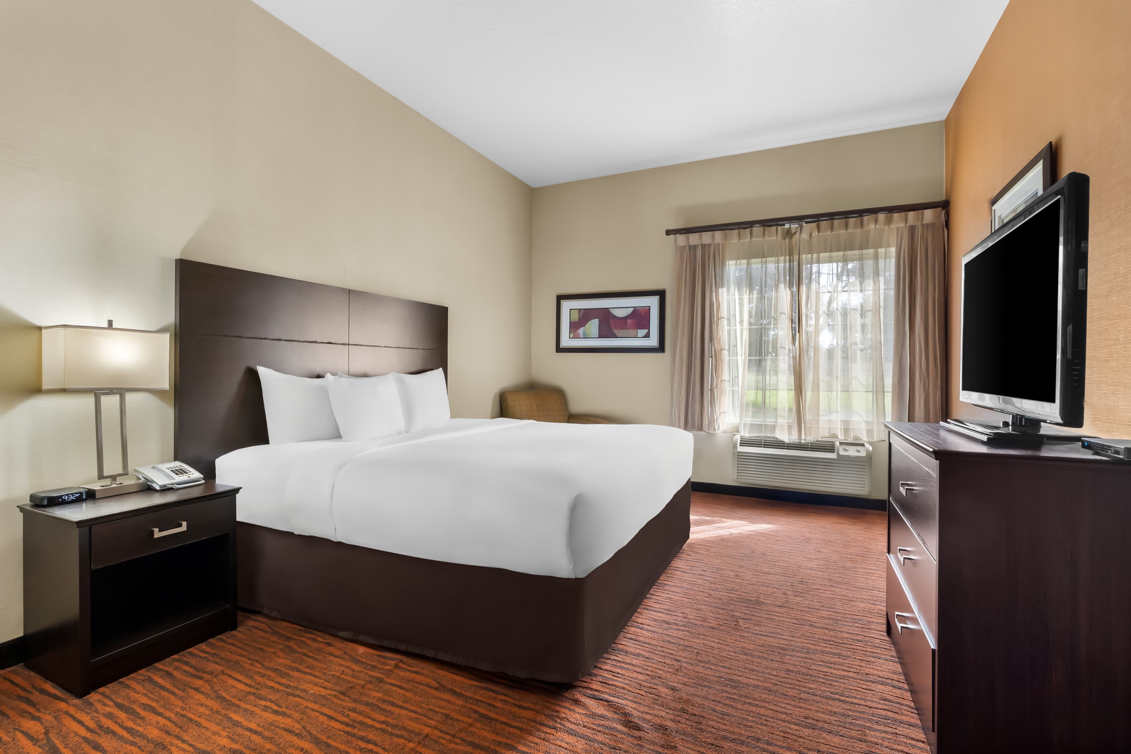 Comfort Suites Clovis - Fresno - Image 2