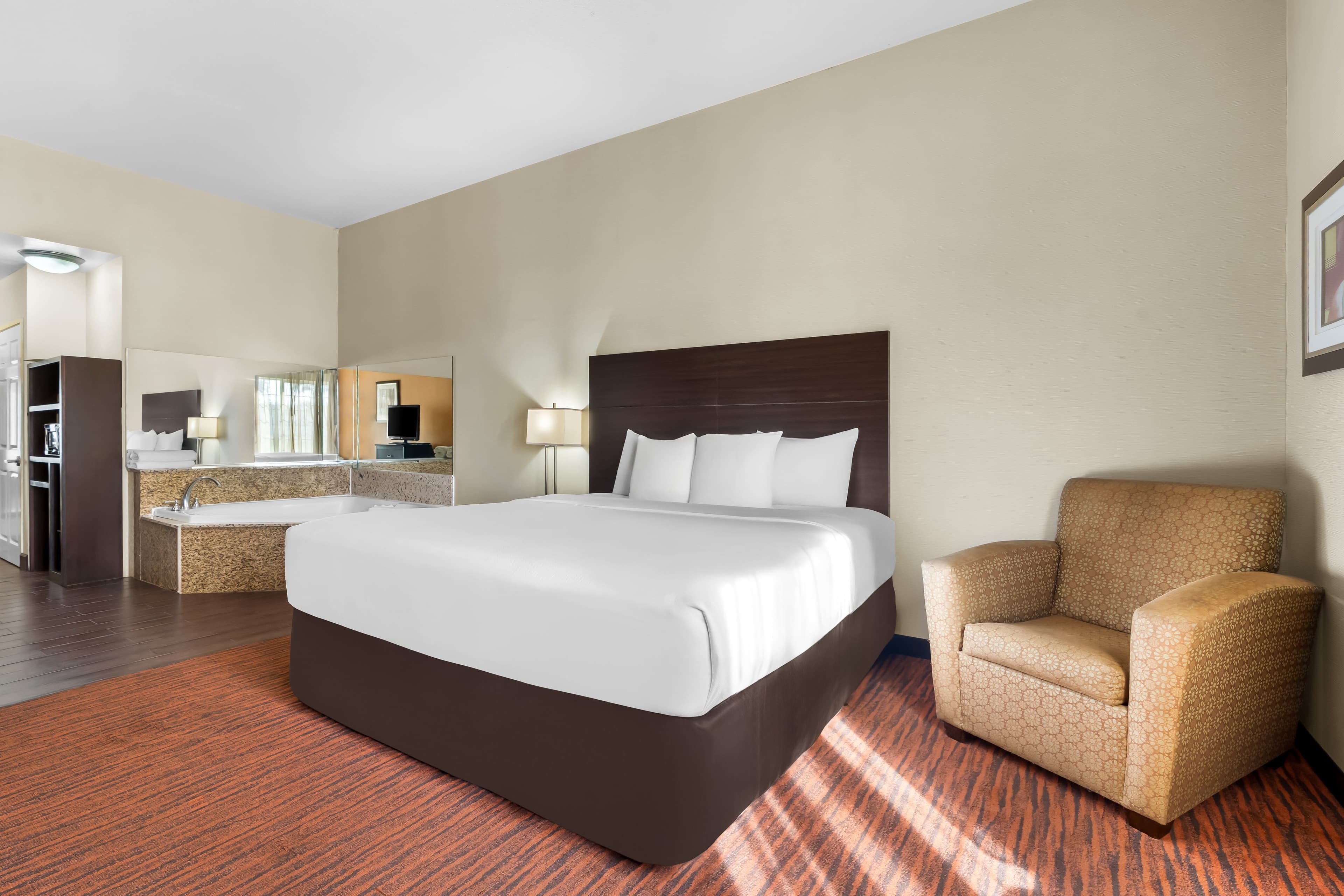 Comfort Suites Clovis - Fresno - Image 3