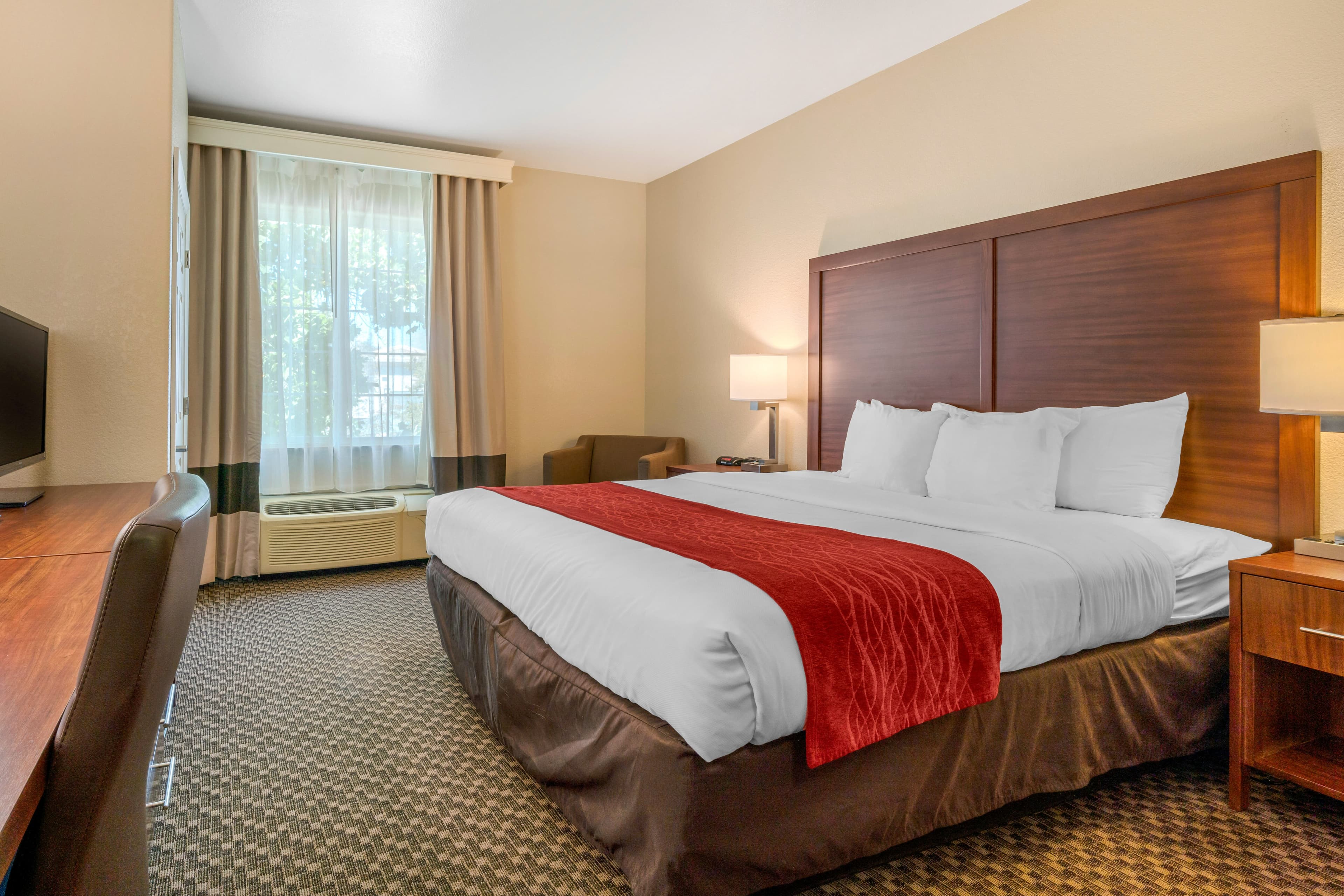Comfort Inn & Suites Galt - Lodi North - Image 2