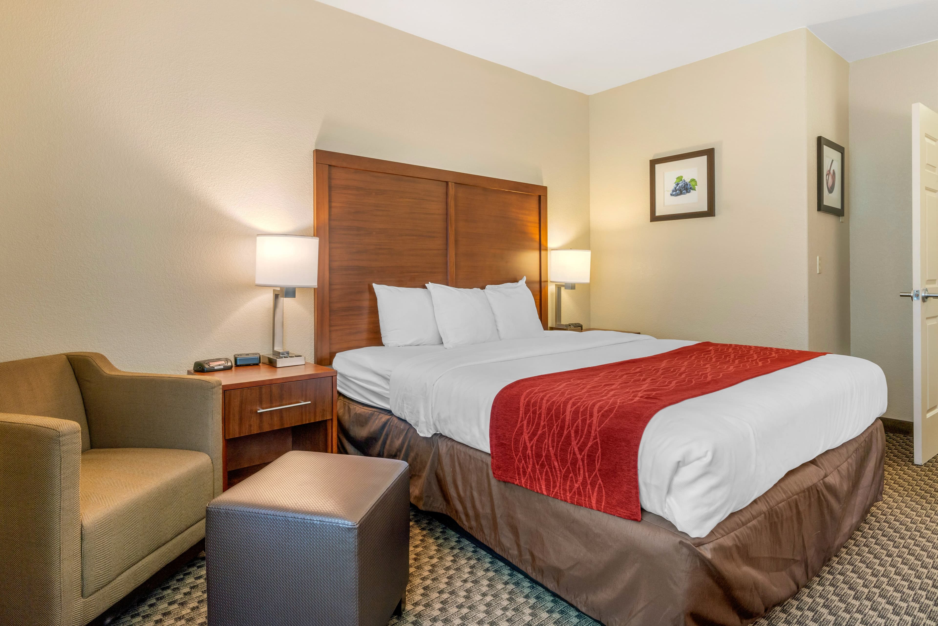 Comfort Inn & Suites Galt - Lodi North — 7
