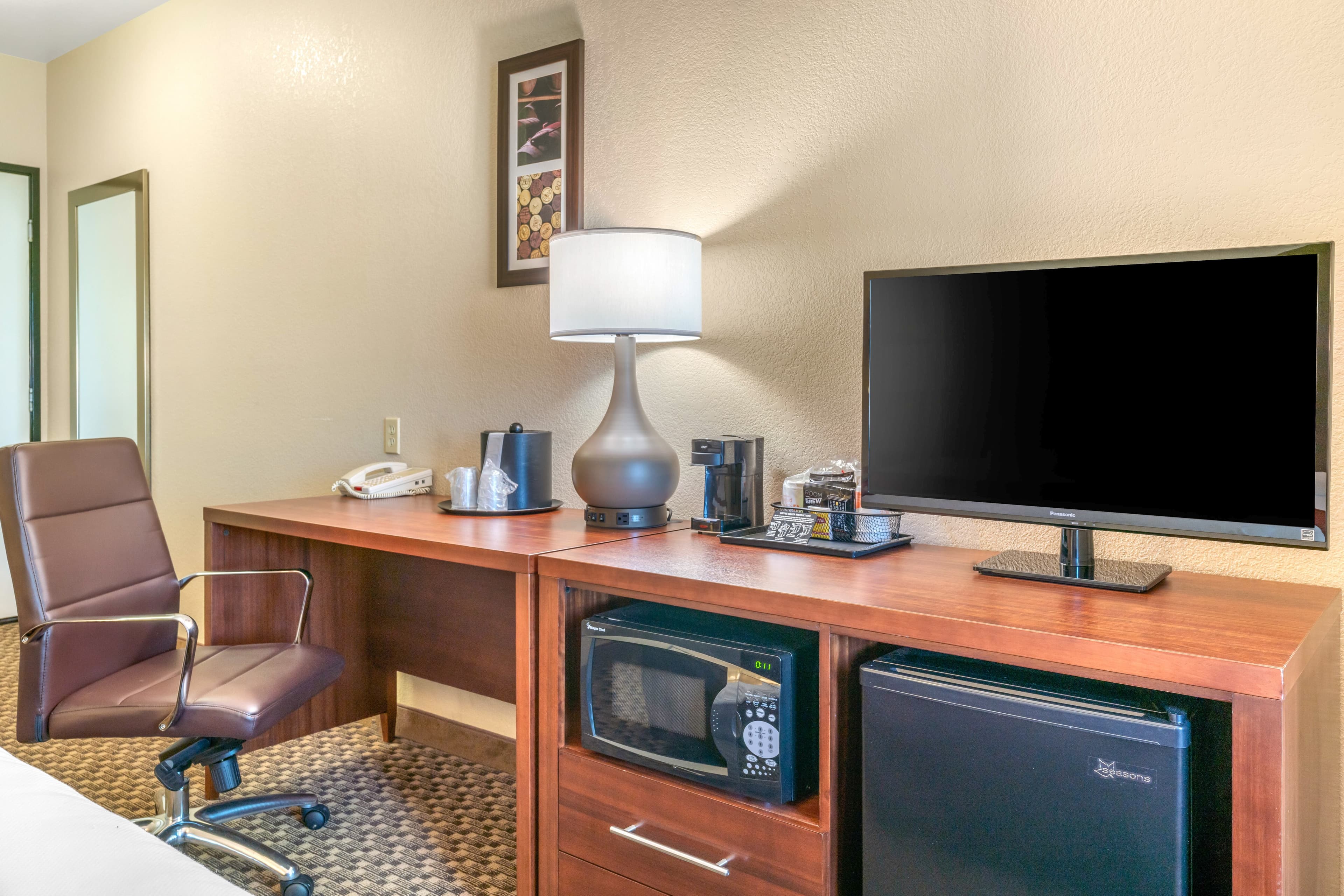 Comfort Inn & Suites Galt - Lodi North — 8