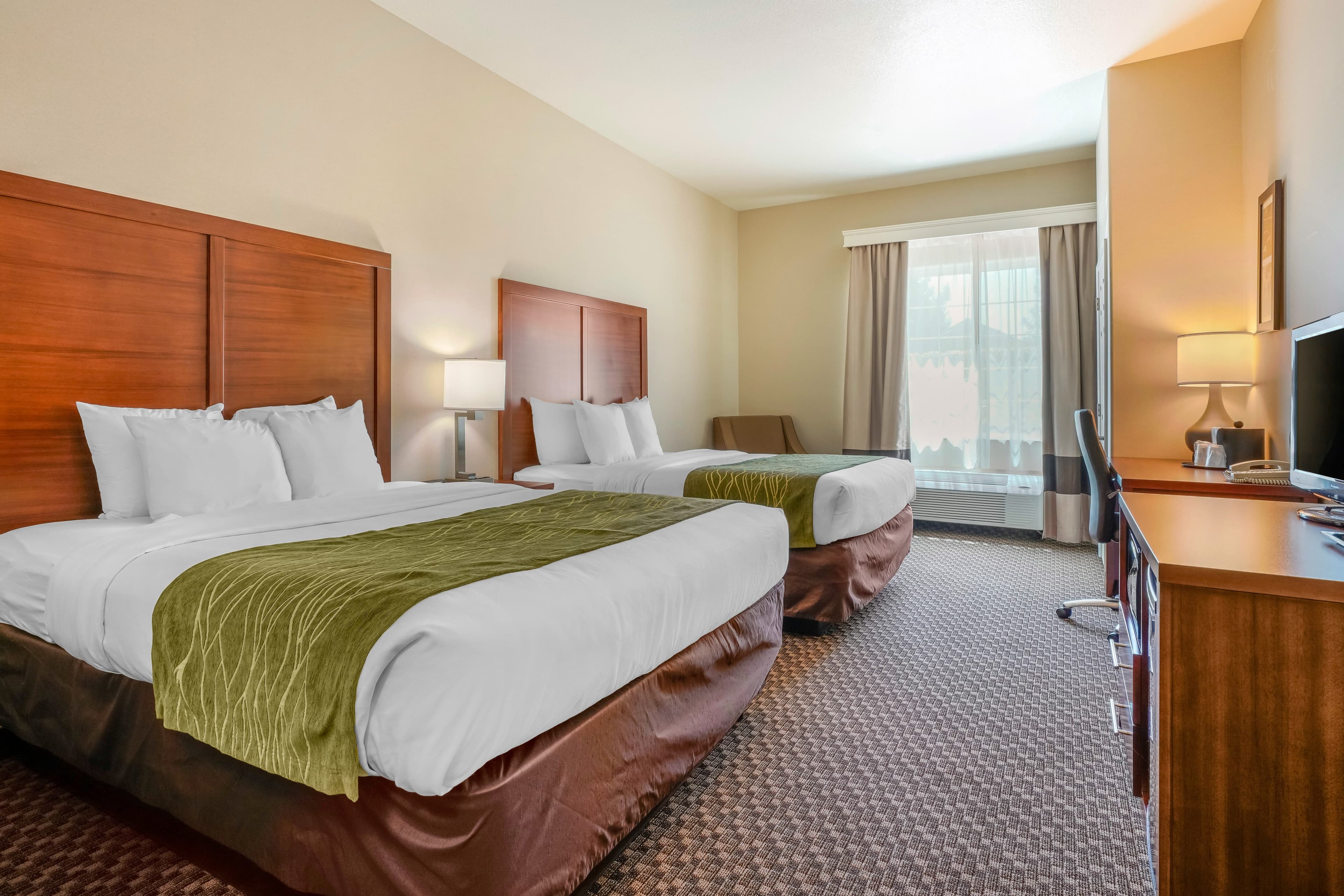 Comfort Inn & Suites Galt - Lodi North - Image 4