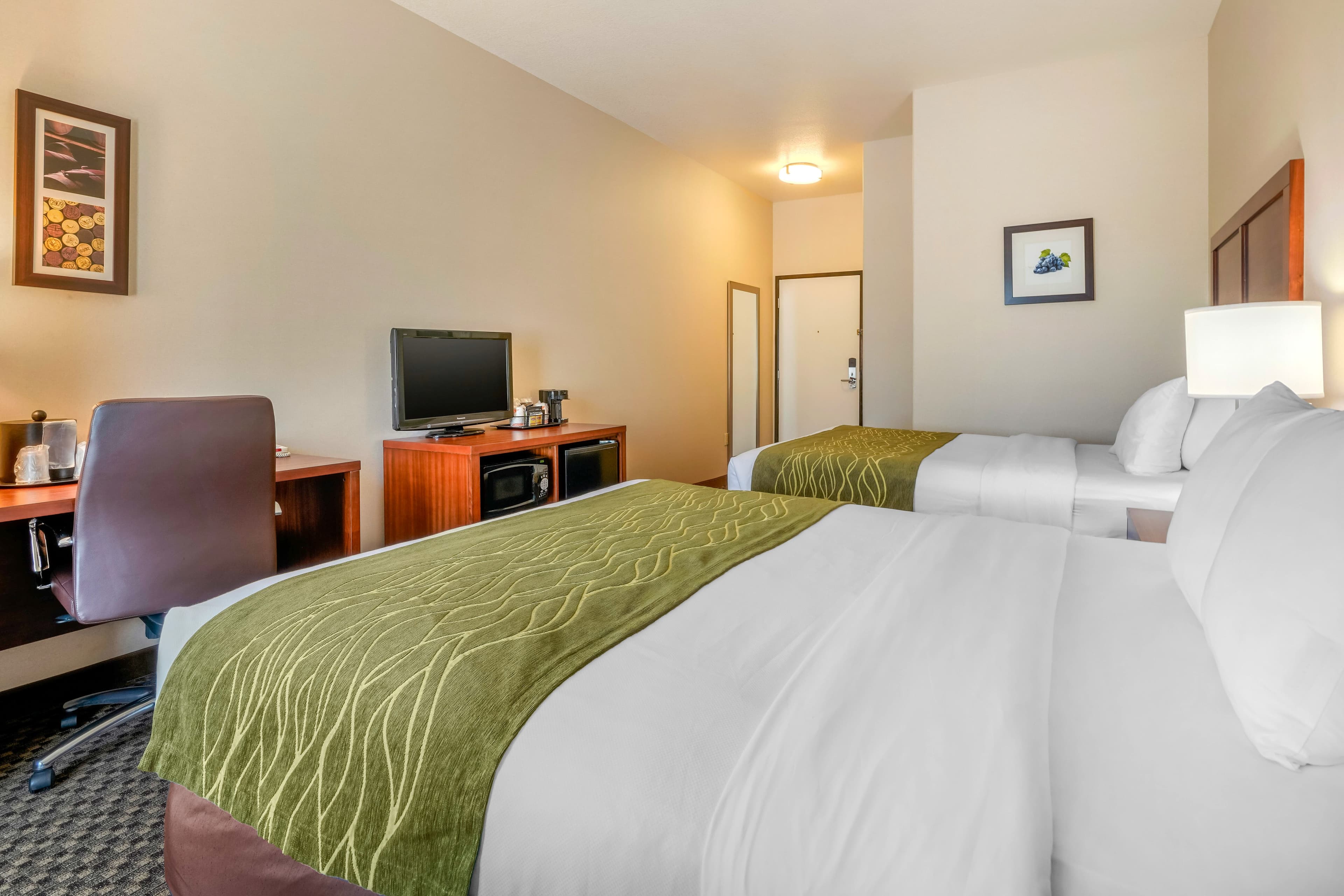 Comfort Inn & Suites Galt - Lodi North — 13