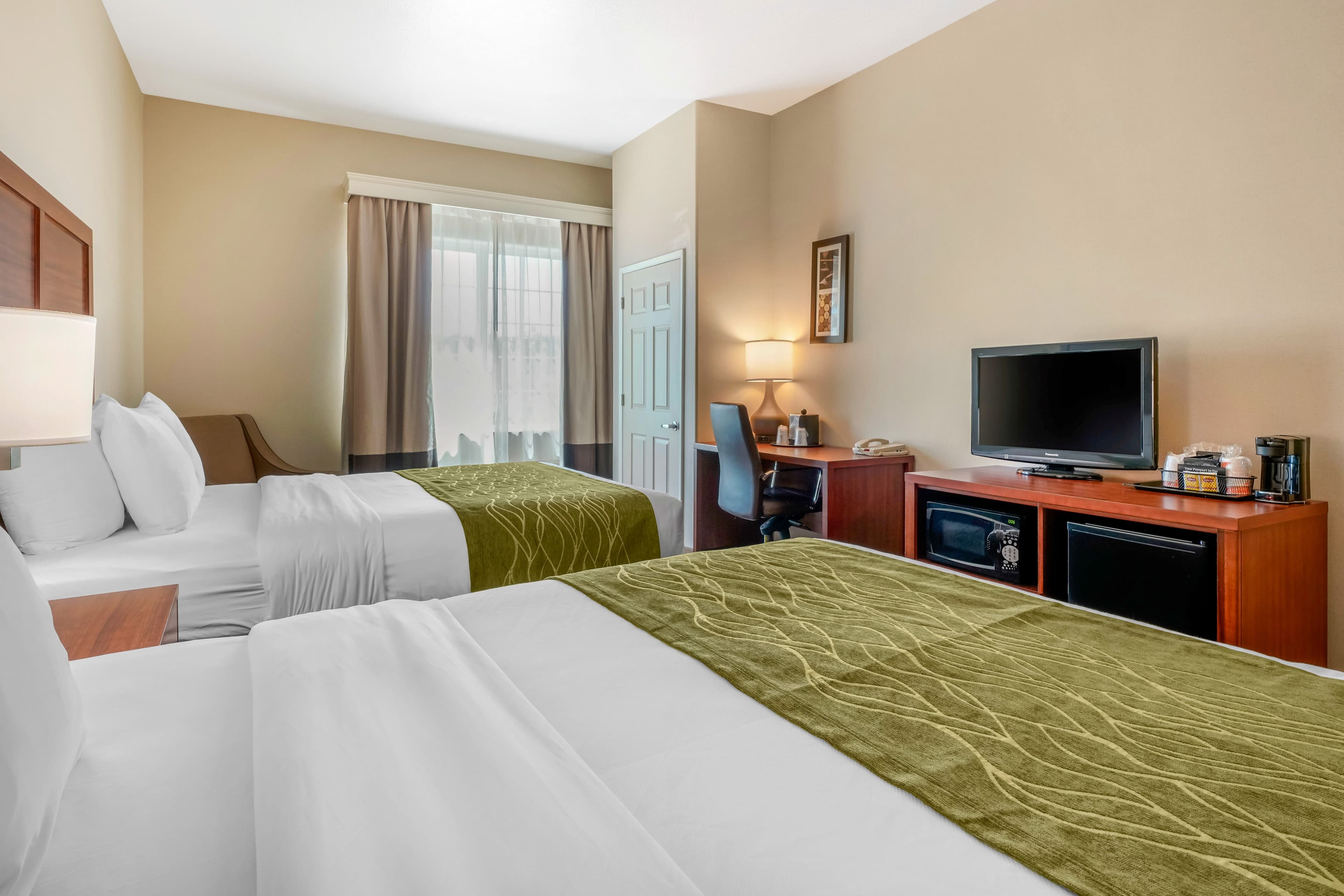 Comfort Inn & Suites Galt - Lodi North — 14