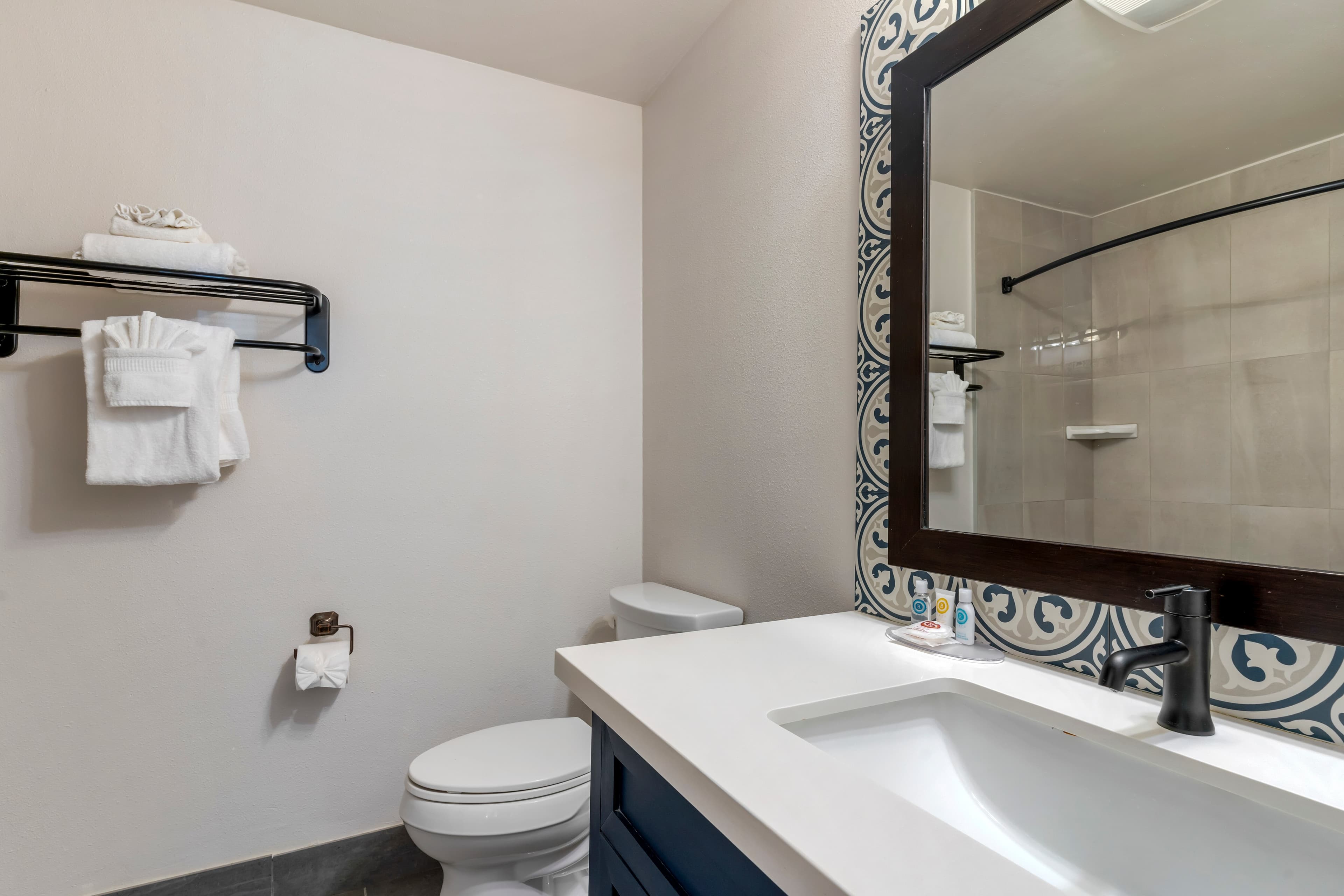 Comfort Inn Carmel By the Sea — 11
