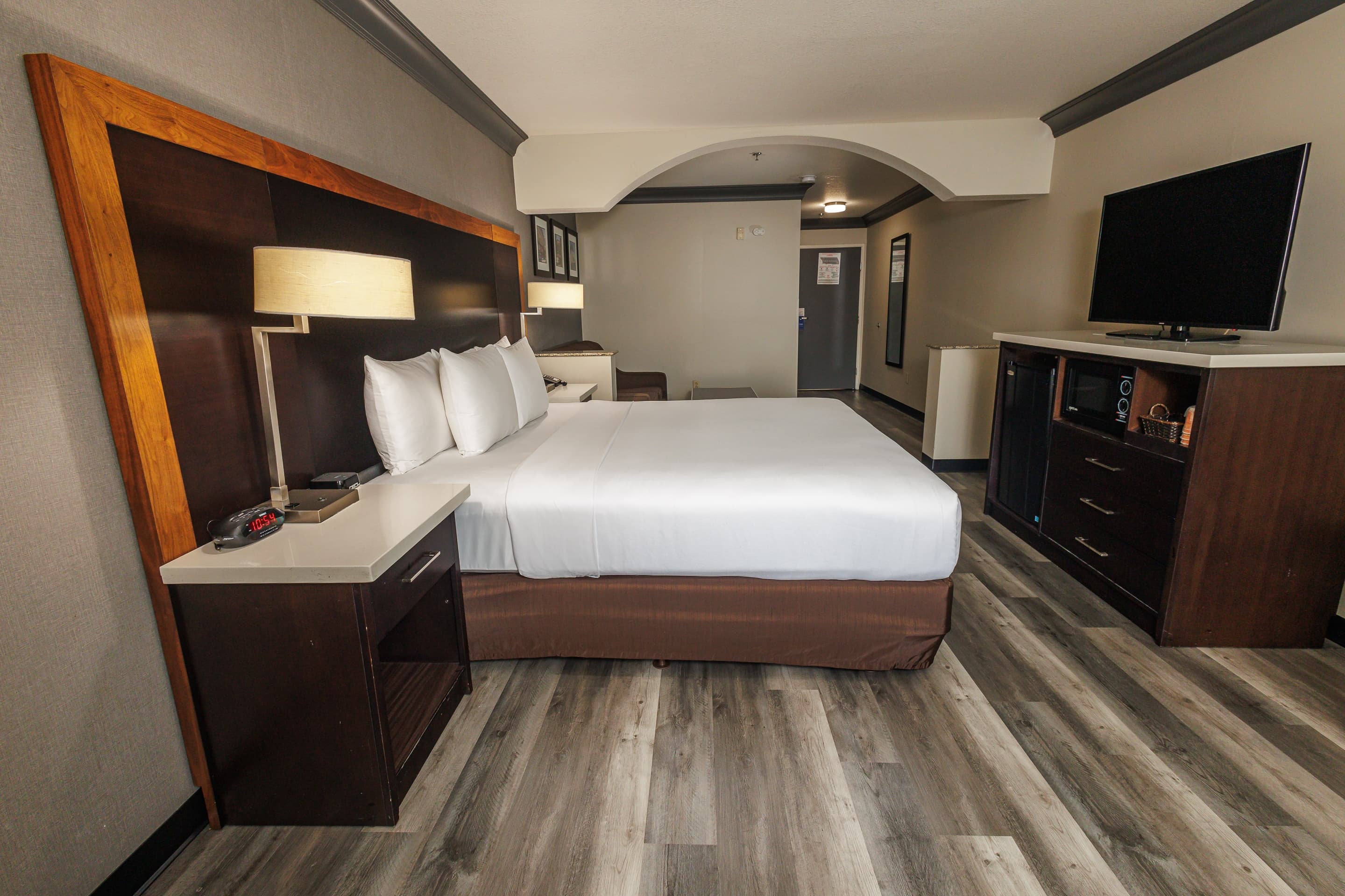 Comfort Inn & Suites Near Universal - N. Hollywood - Burbank — 16