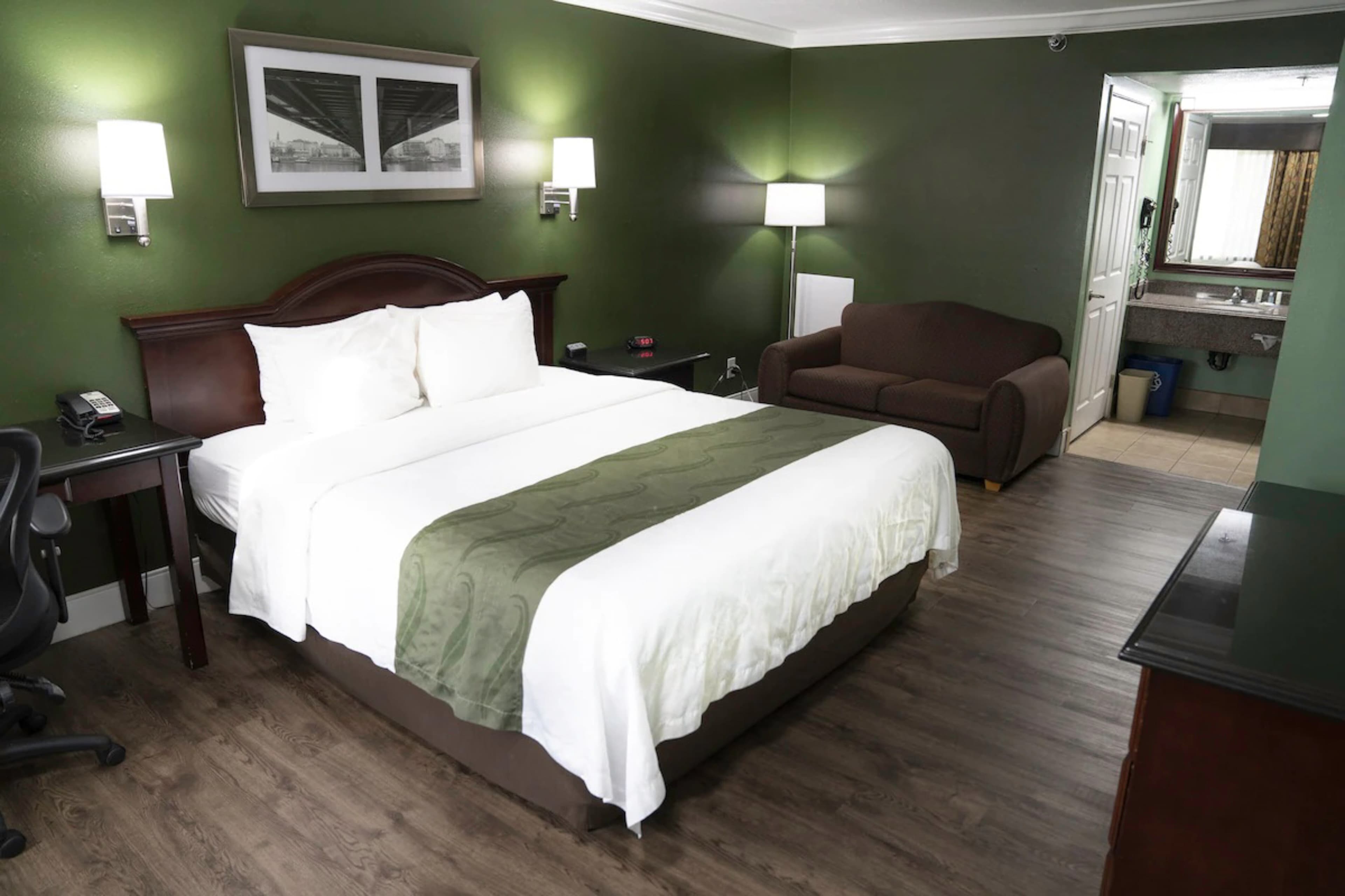 Quality Inn Hemet - San Jacinto — 14