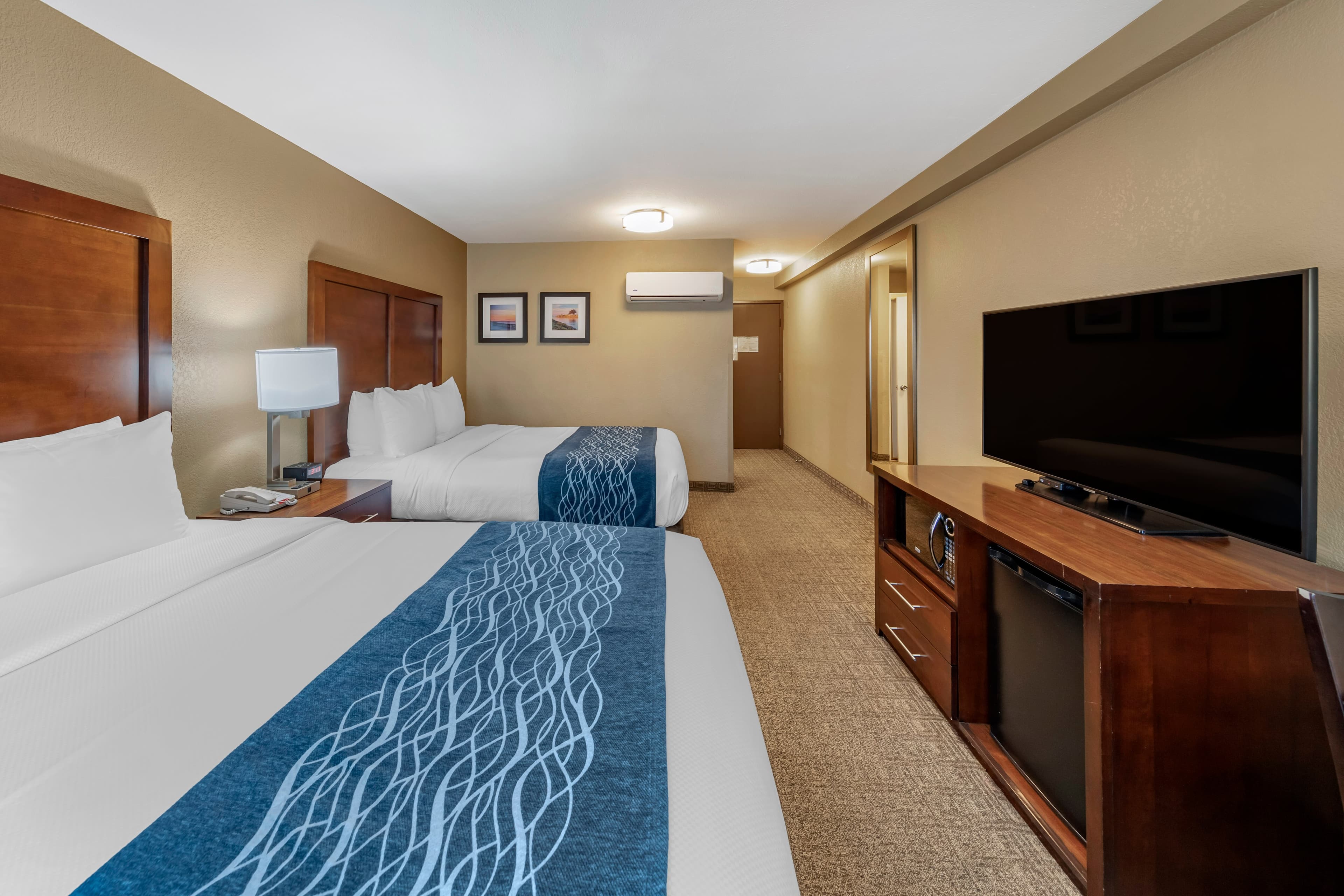 Comfort Inn & Suites Ventura Beach — 7