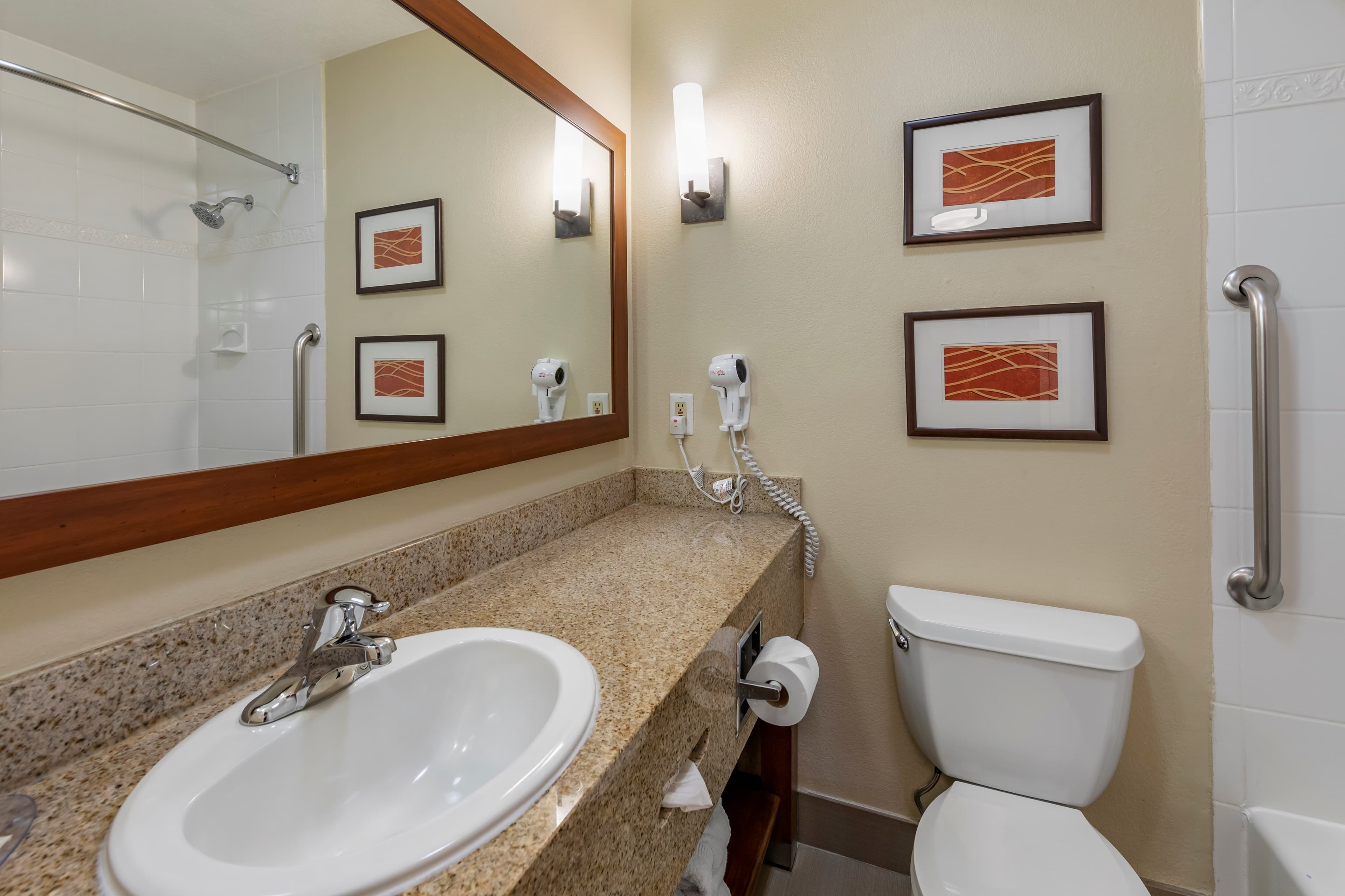 Comfort Inn & Suites Ventura Beach — 33