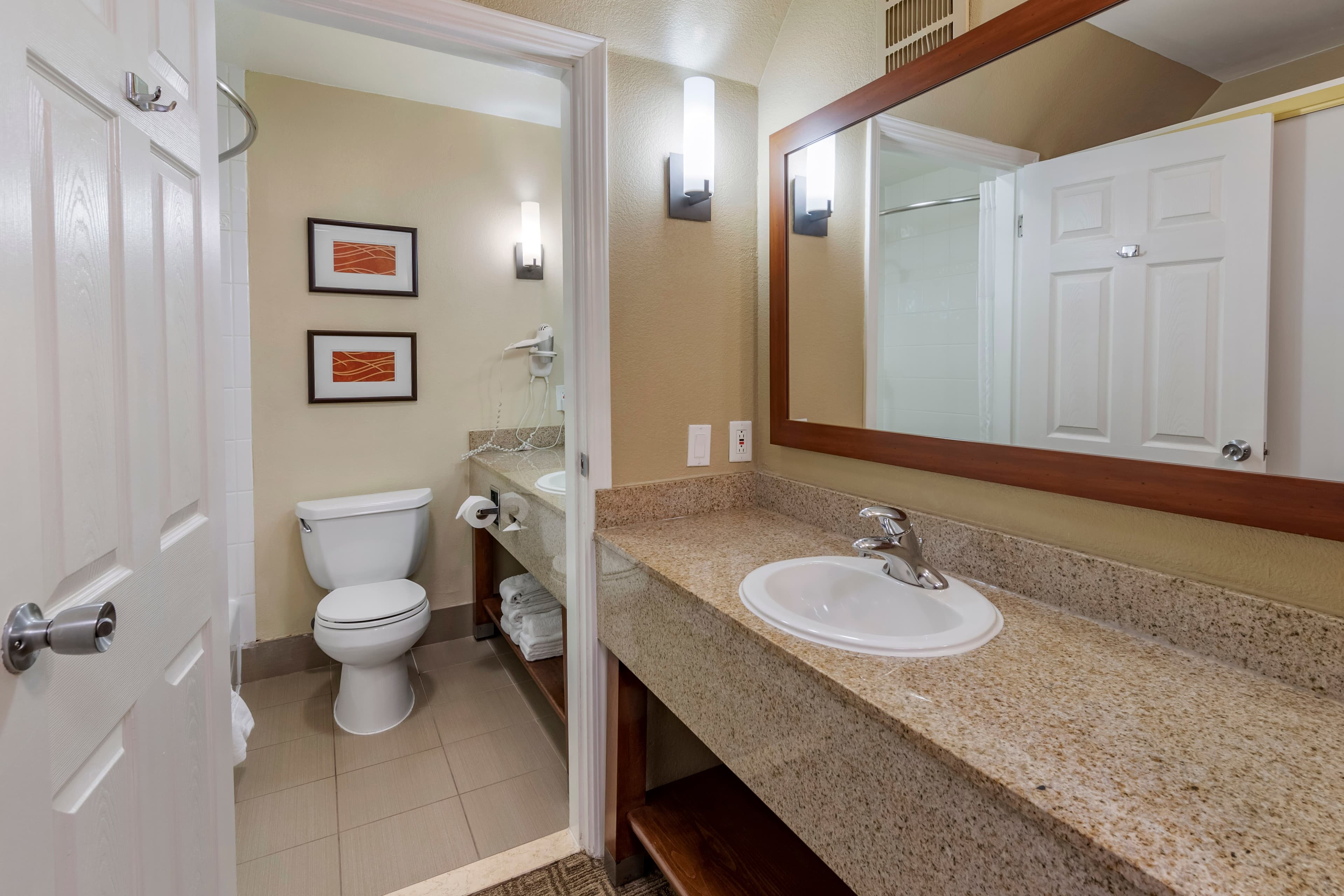 Comfort Inn & Suites Ventura Beach — 35