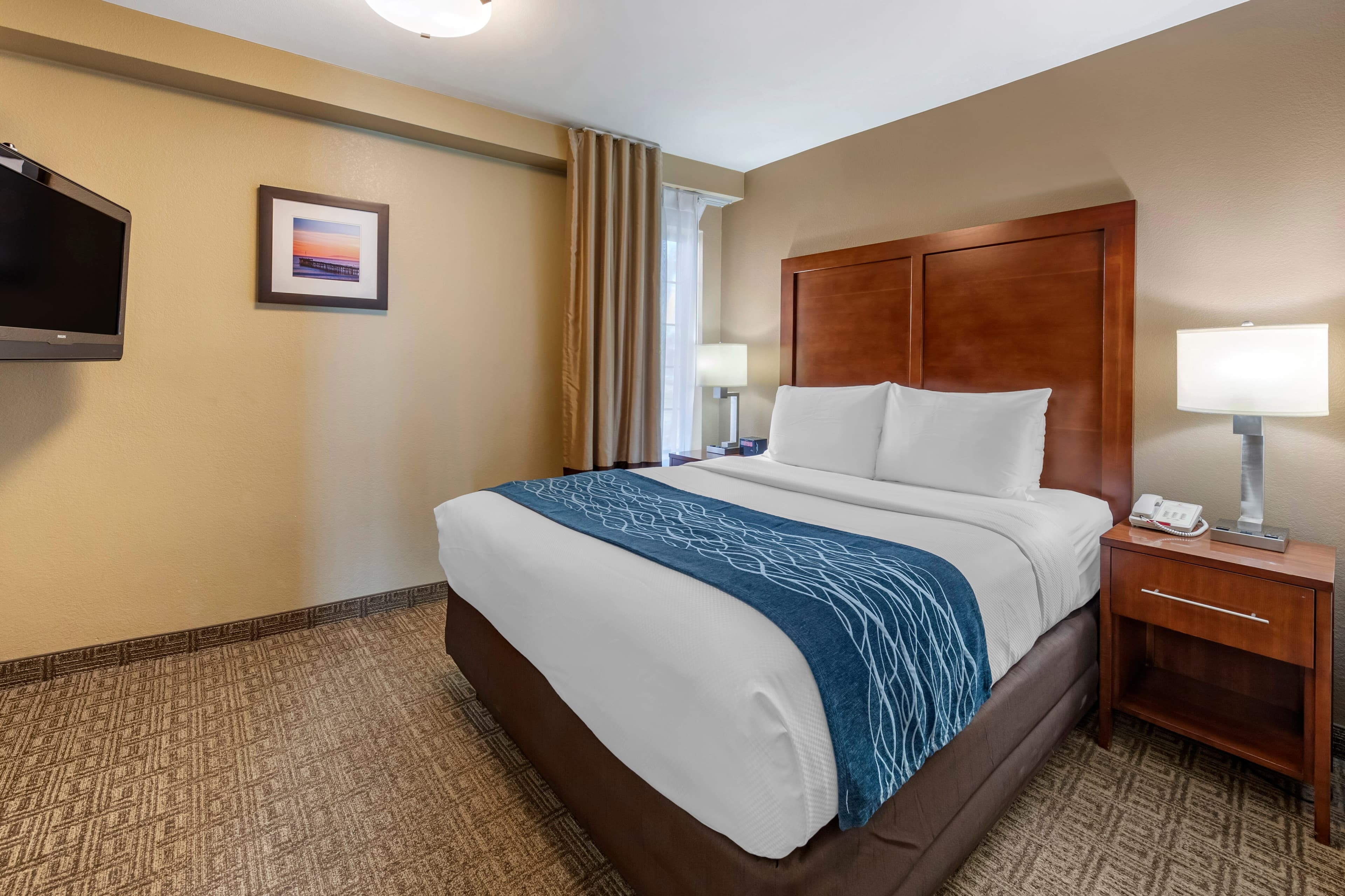 Comfort Inn & Suites Ventura Beach — 36
