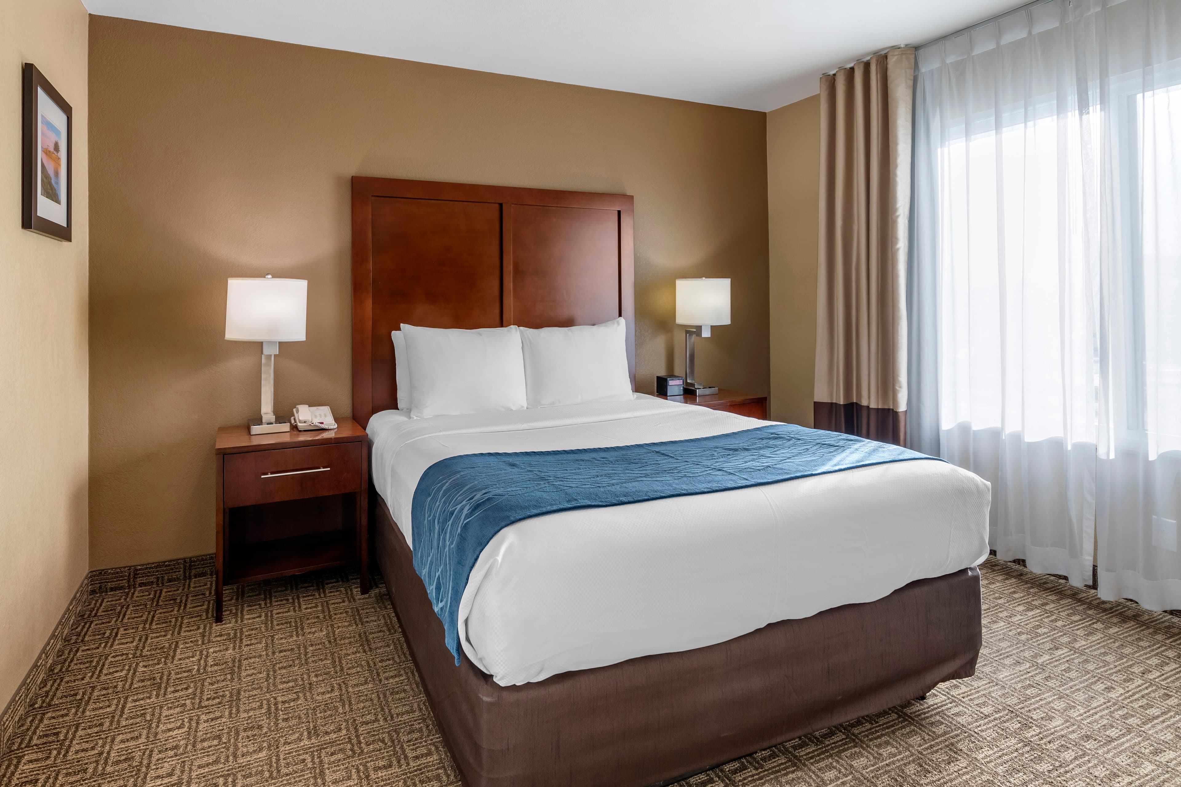 Comfort Inn & Suites Ventura Beach — 37