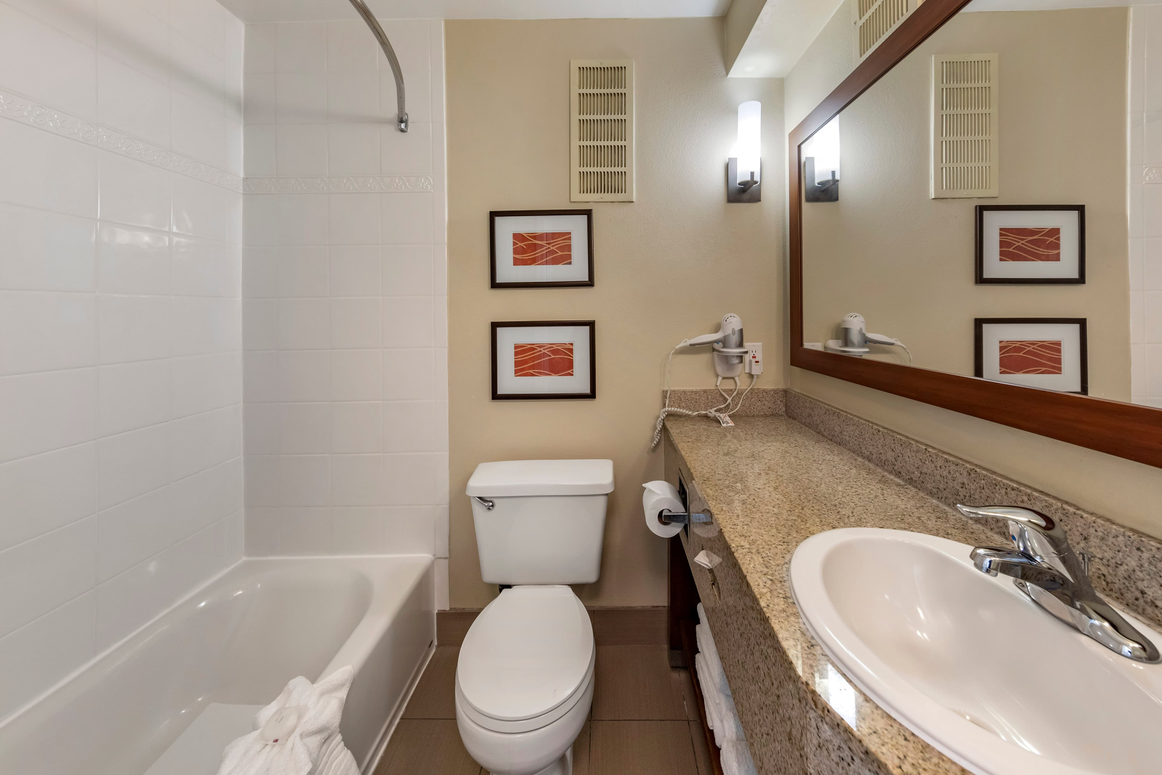 Comfort Inn & Suites Ventura Beach — 39