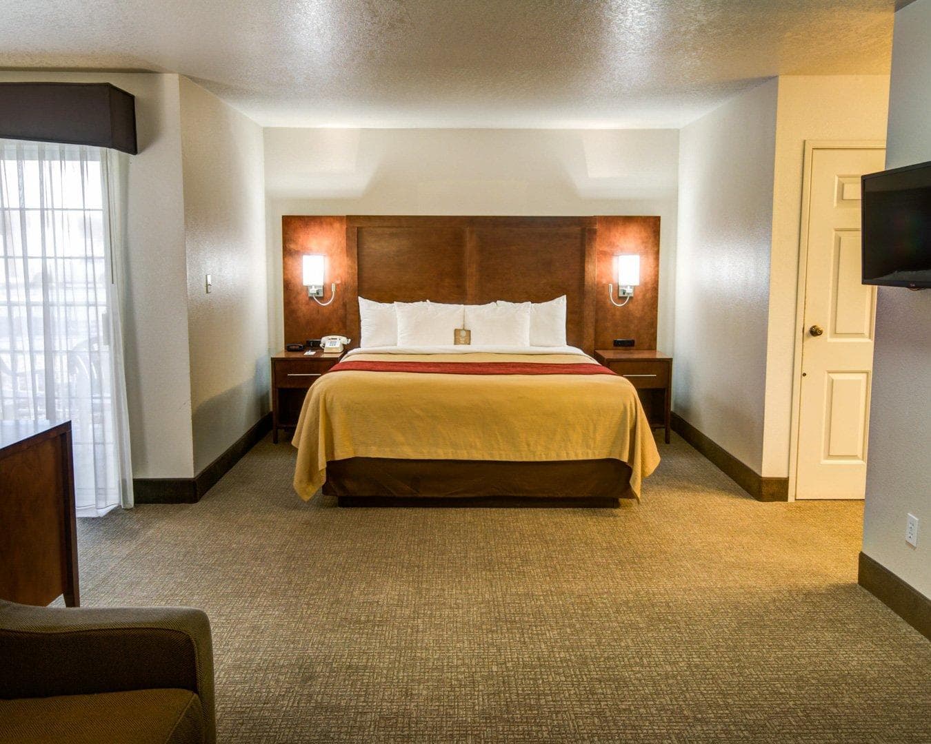 Comfort Inn Redding Near I-5 — 19