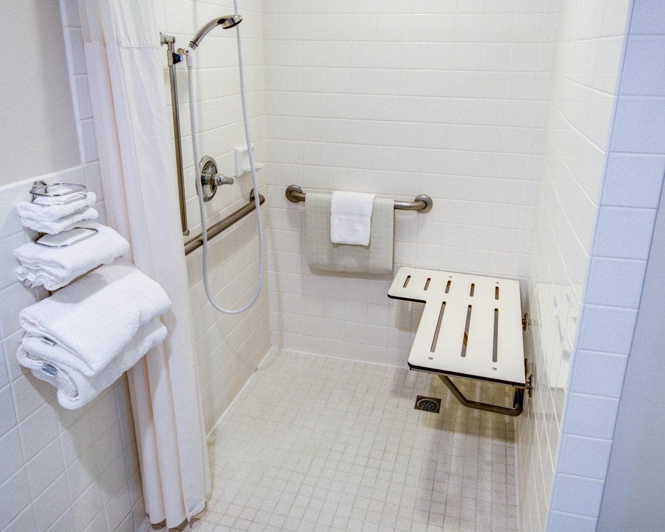 Comfort Inn Redding Near I-5 — 31